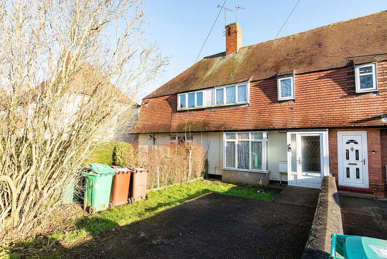 property photo 6 of 19