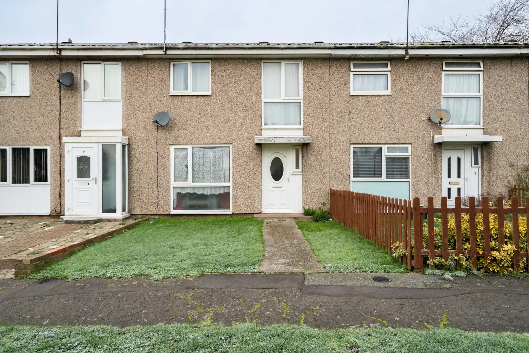 property photo 8 of 25