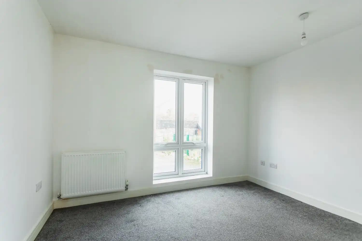 property photo 11 of 15