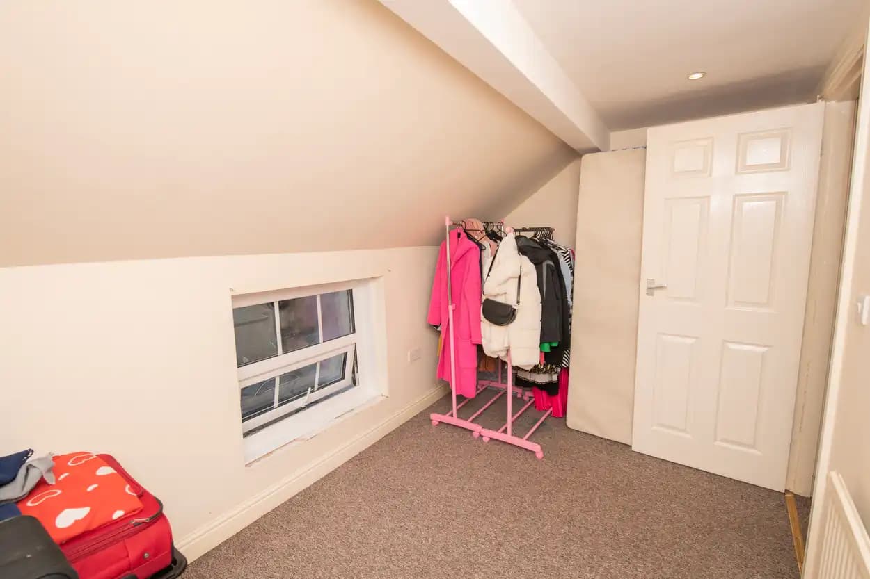 property photo 15 of 24