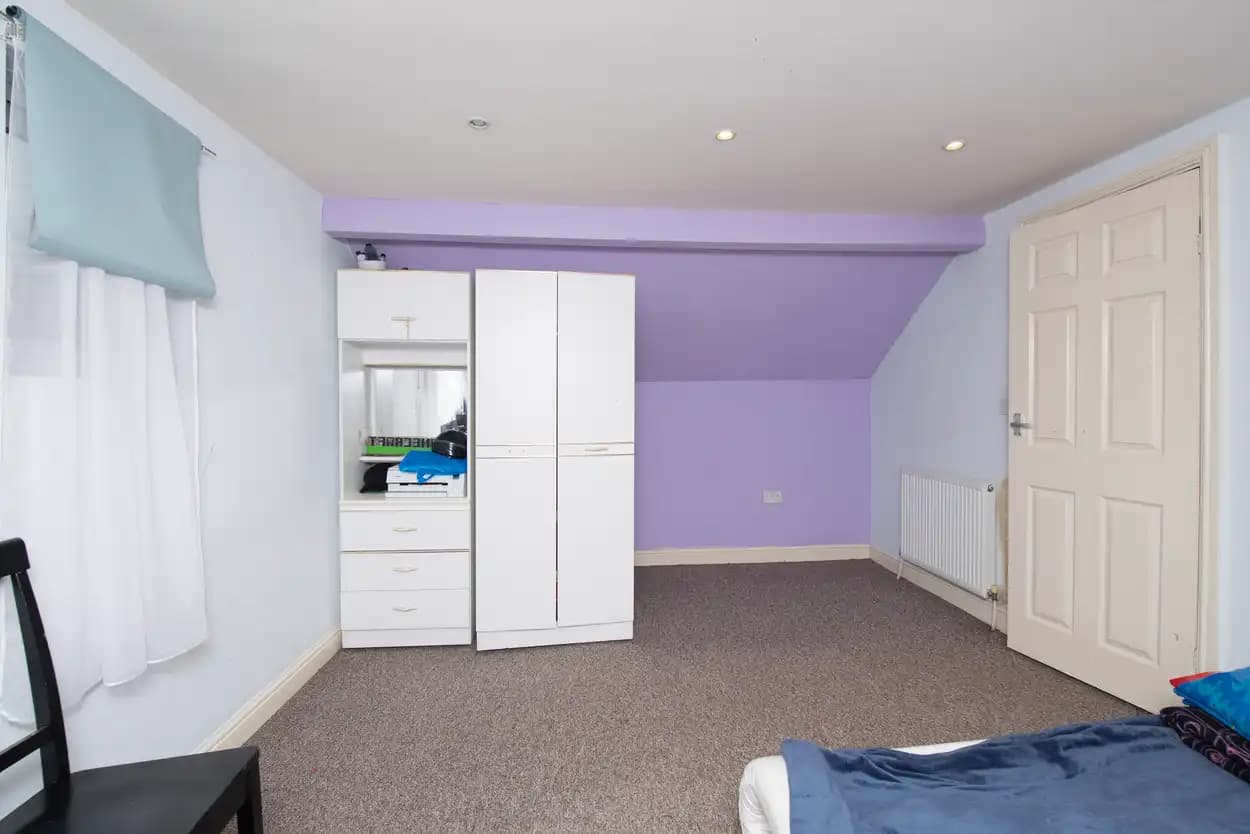 property photo 12 of 24