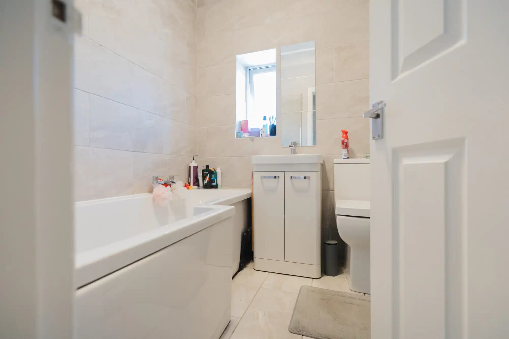 property photo 15 of 17