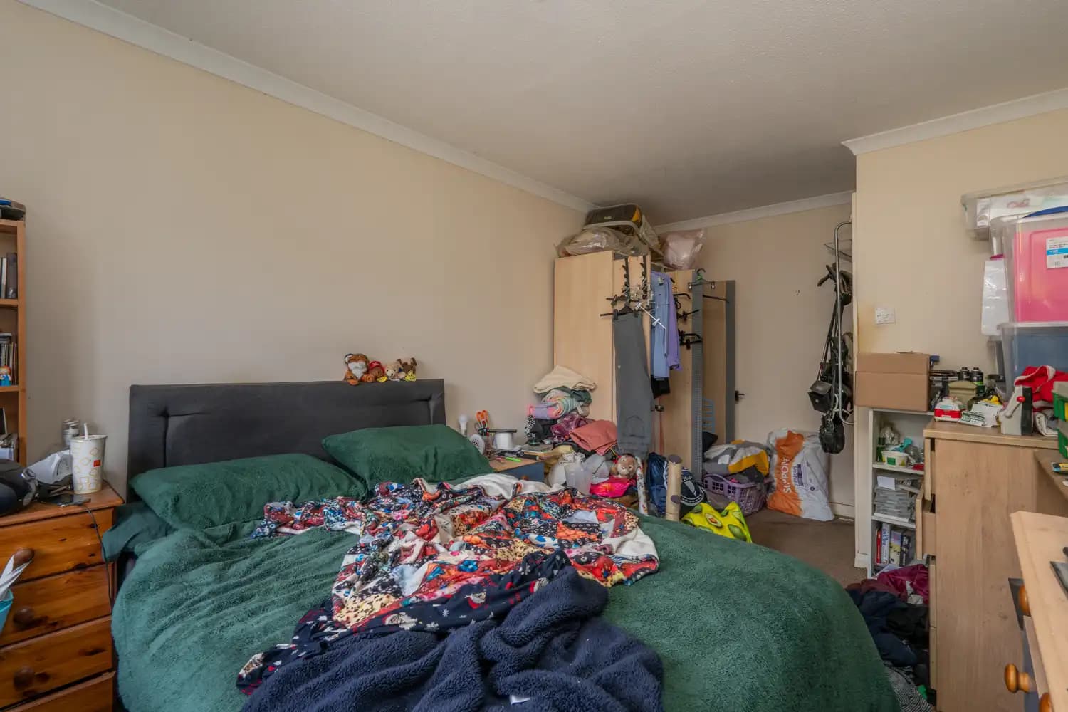 property photo 9 of 18