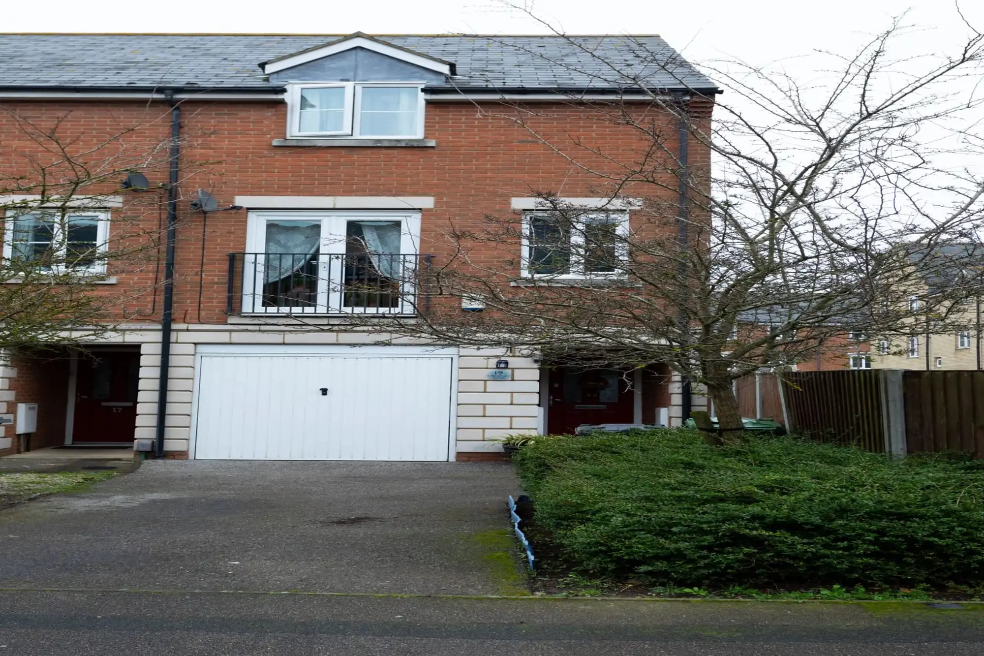 property photo 26 of 33