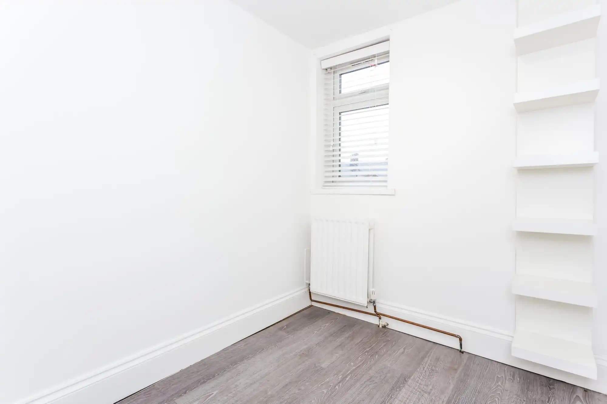 property photo 16 of 19