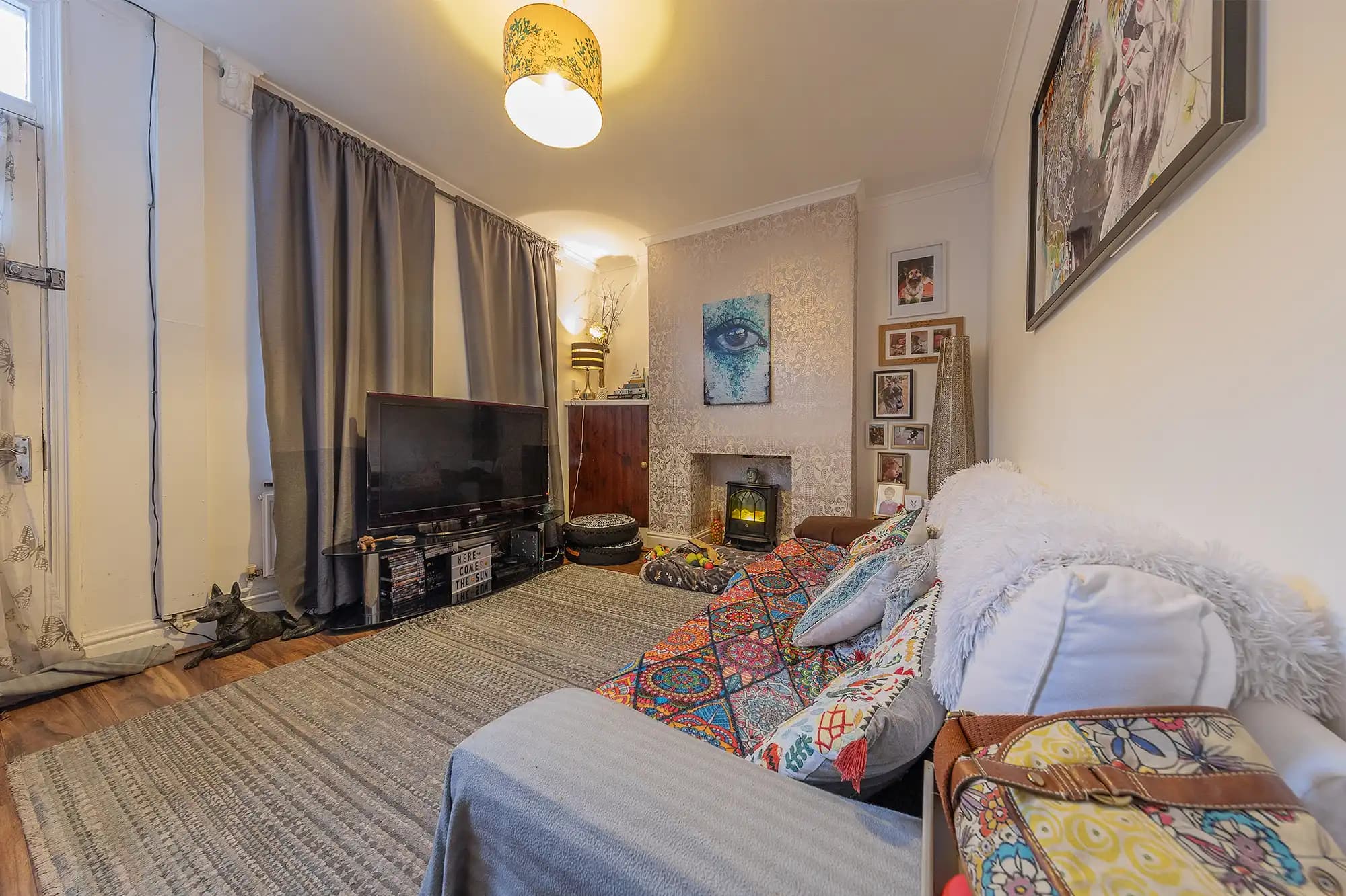 property photo 2 of 16