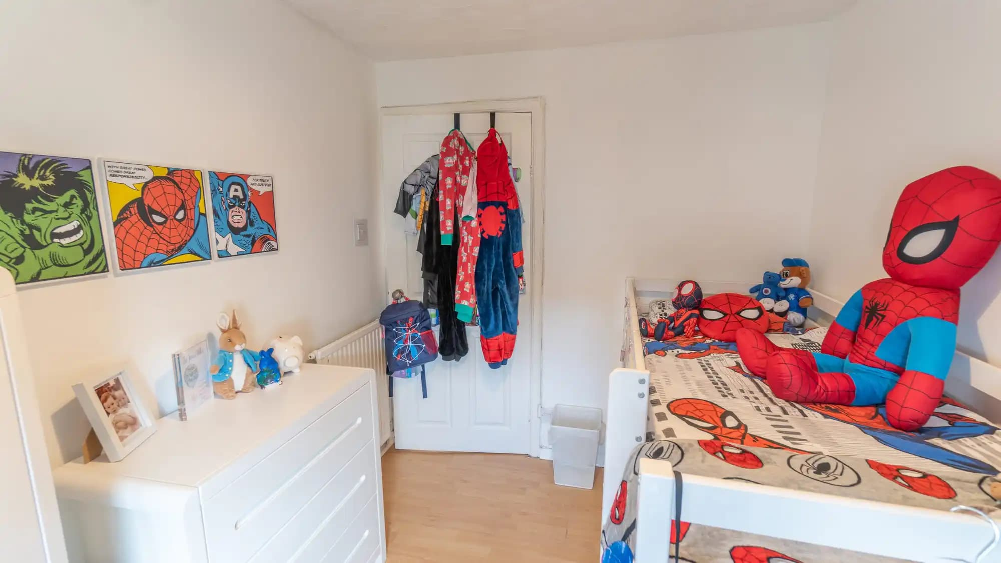 property photo 15 of 32