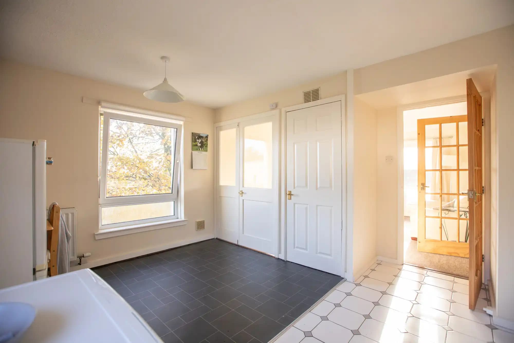 property photo 5 of 16