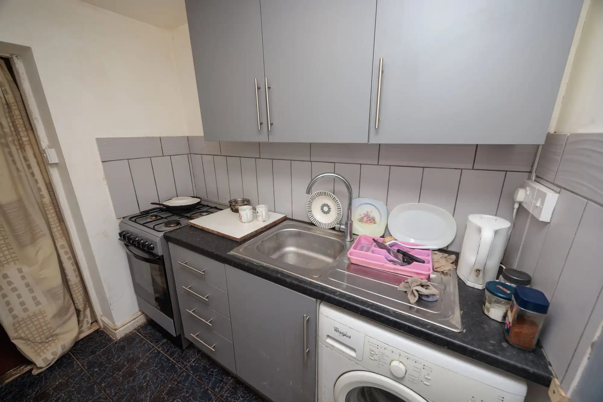 property photo 9 of 22