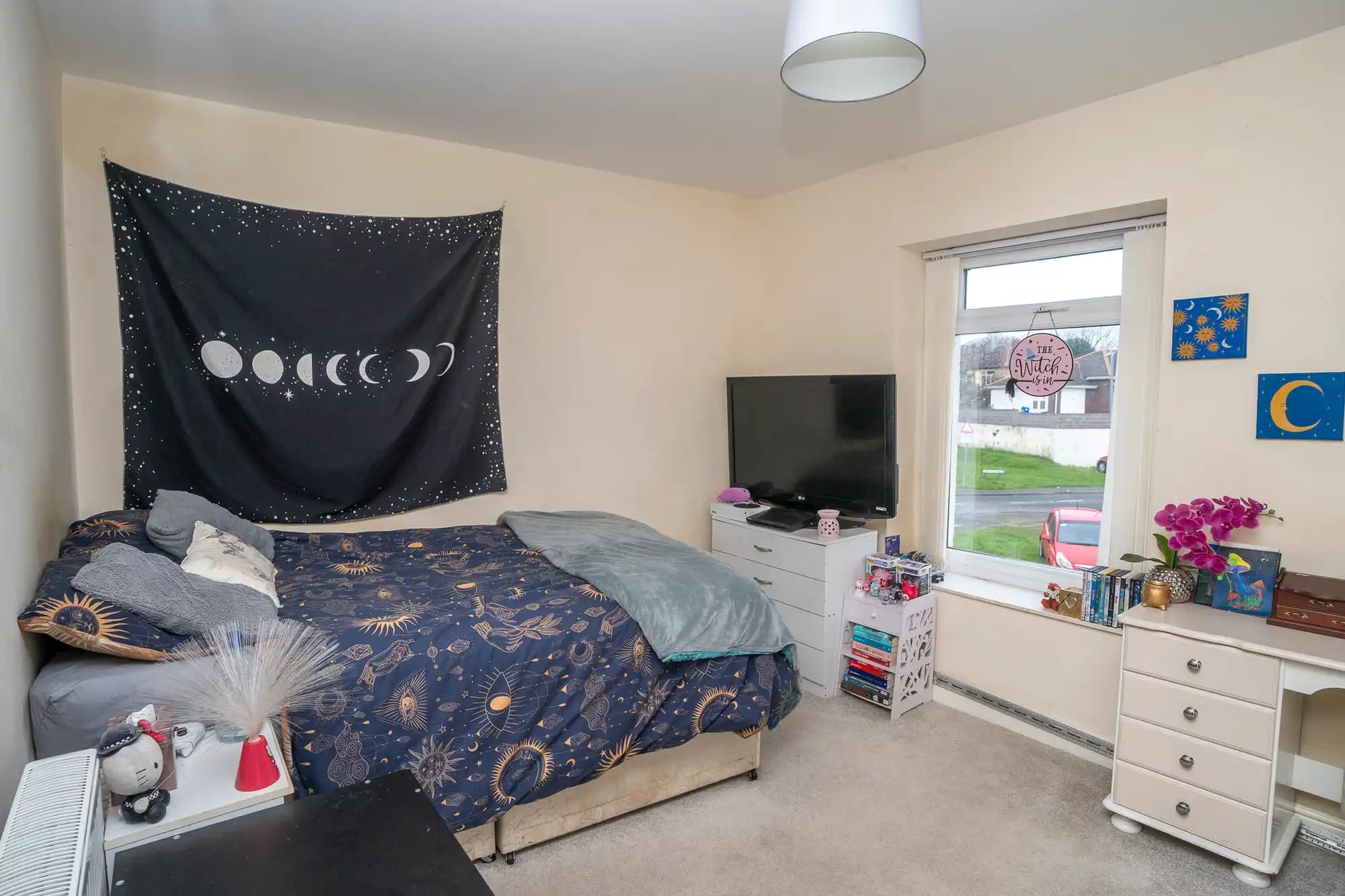 property photo 9 of 13