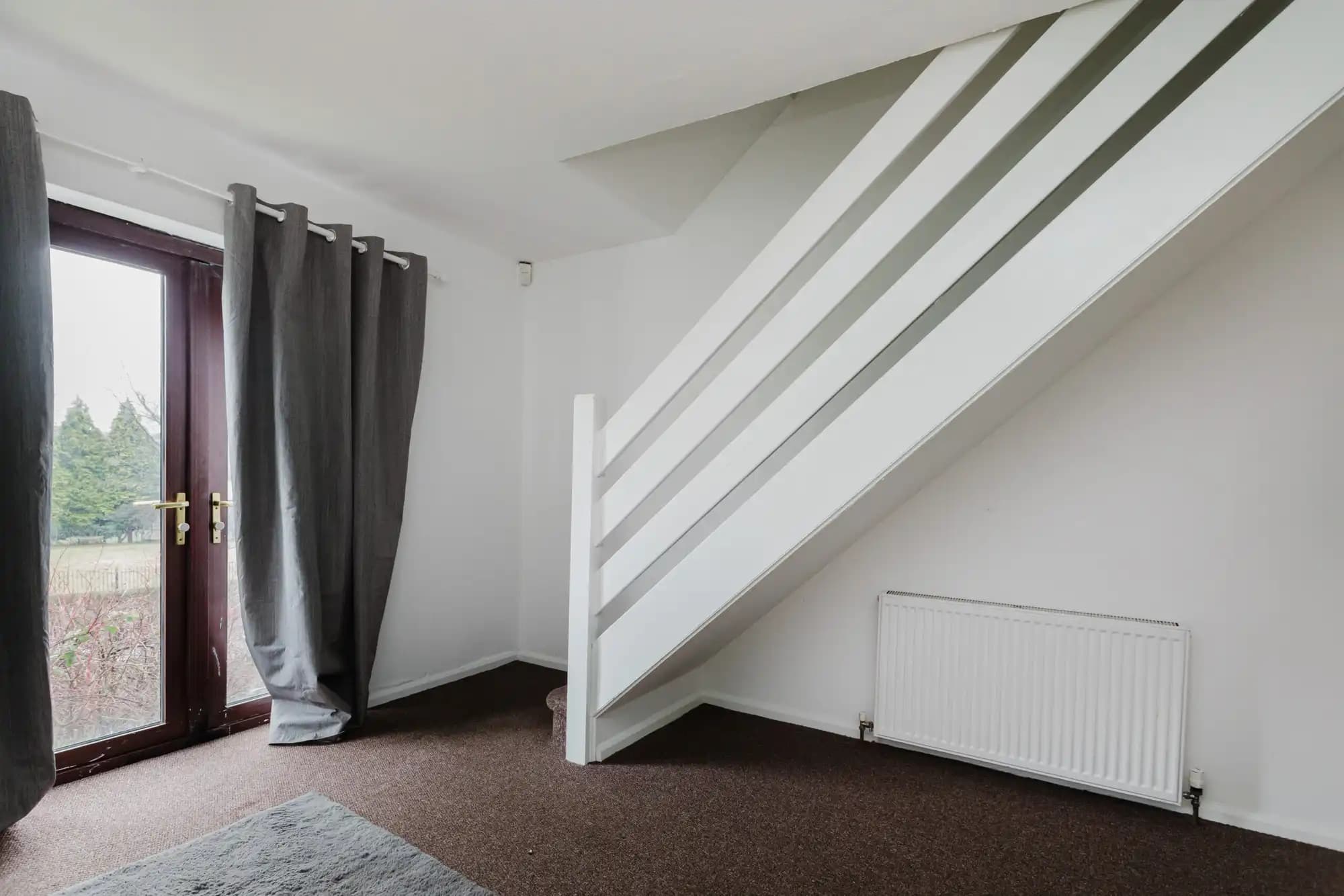 property photo 8 of 19