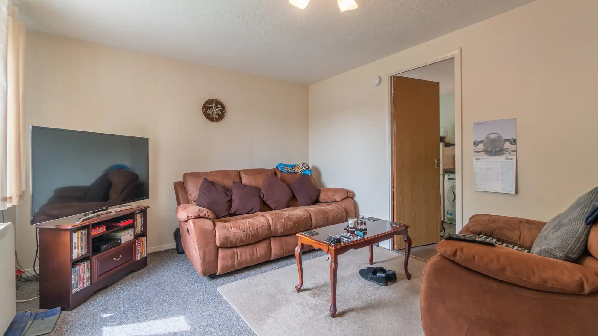 property photo 6 of 17