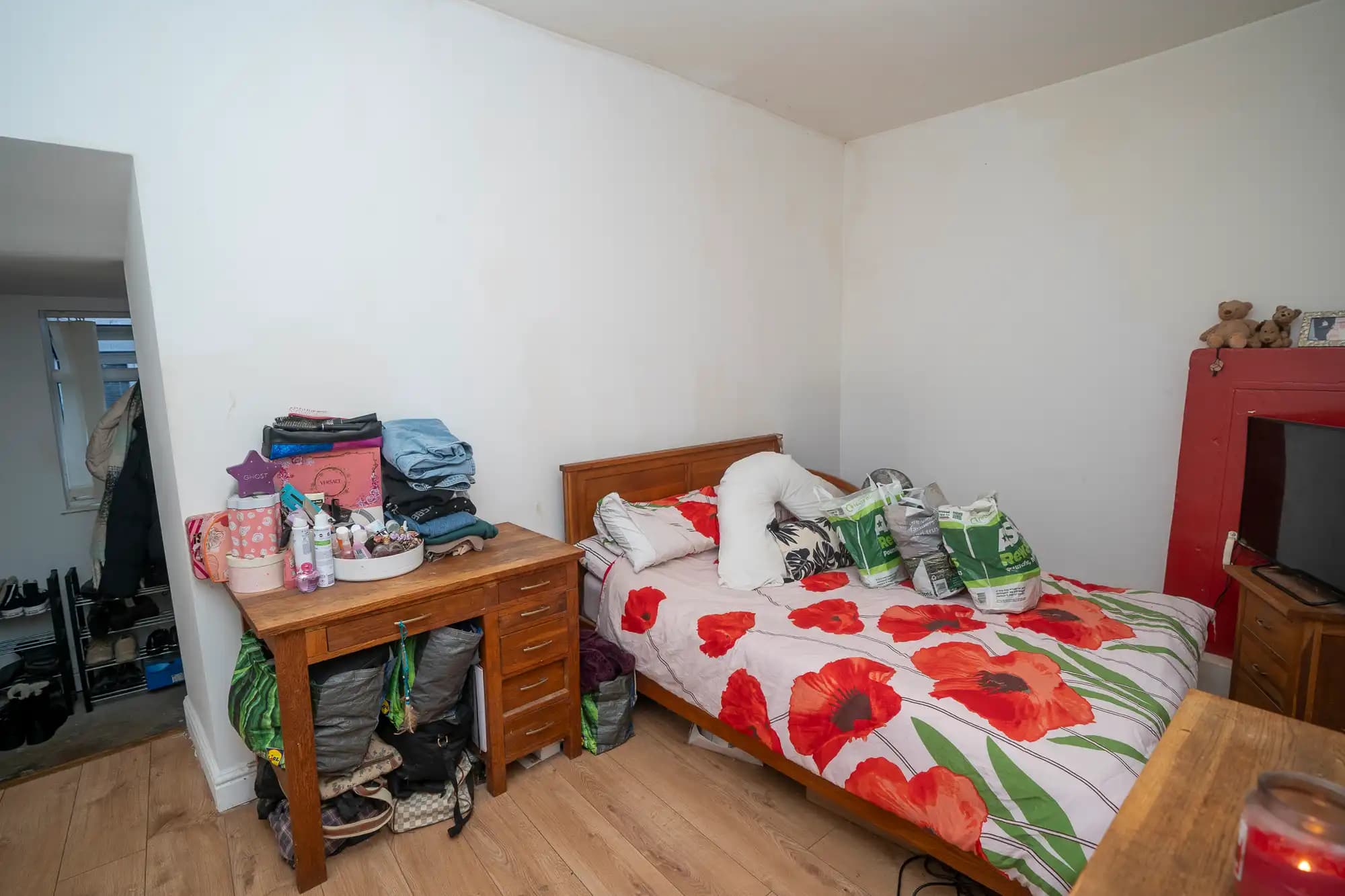 property photo 5 of 7