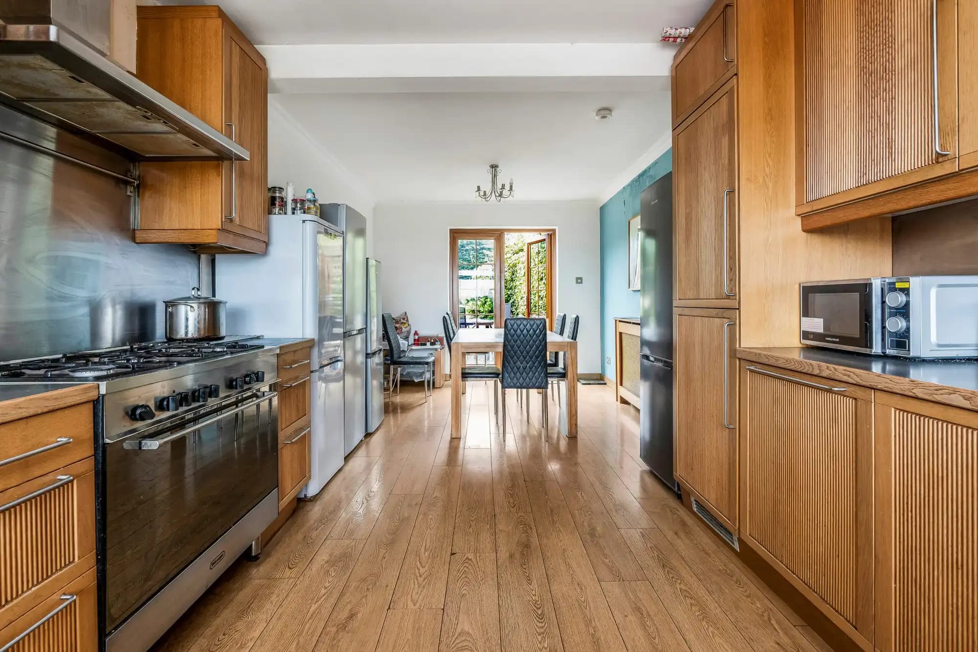 property photo 5 of 33