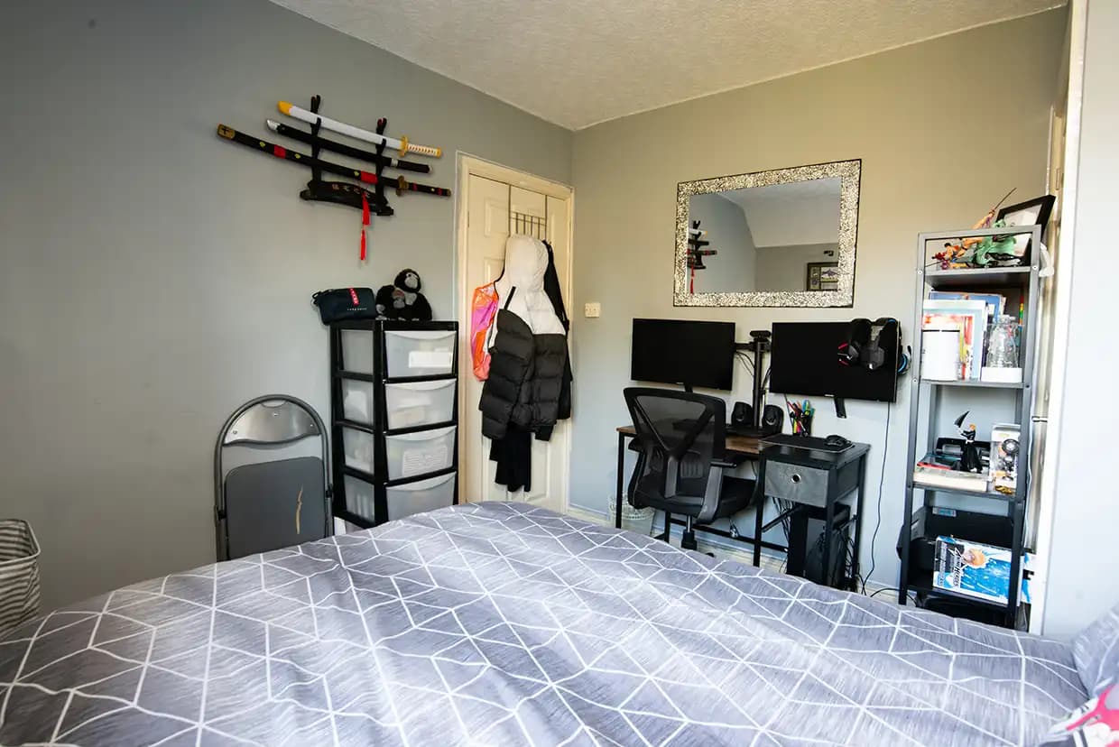 property photo 15 of 19