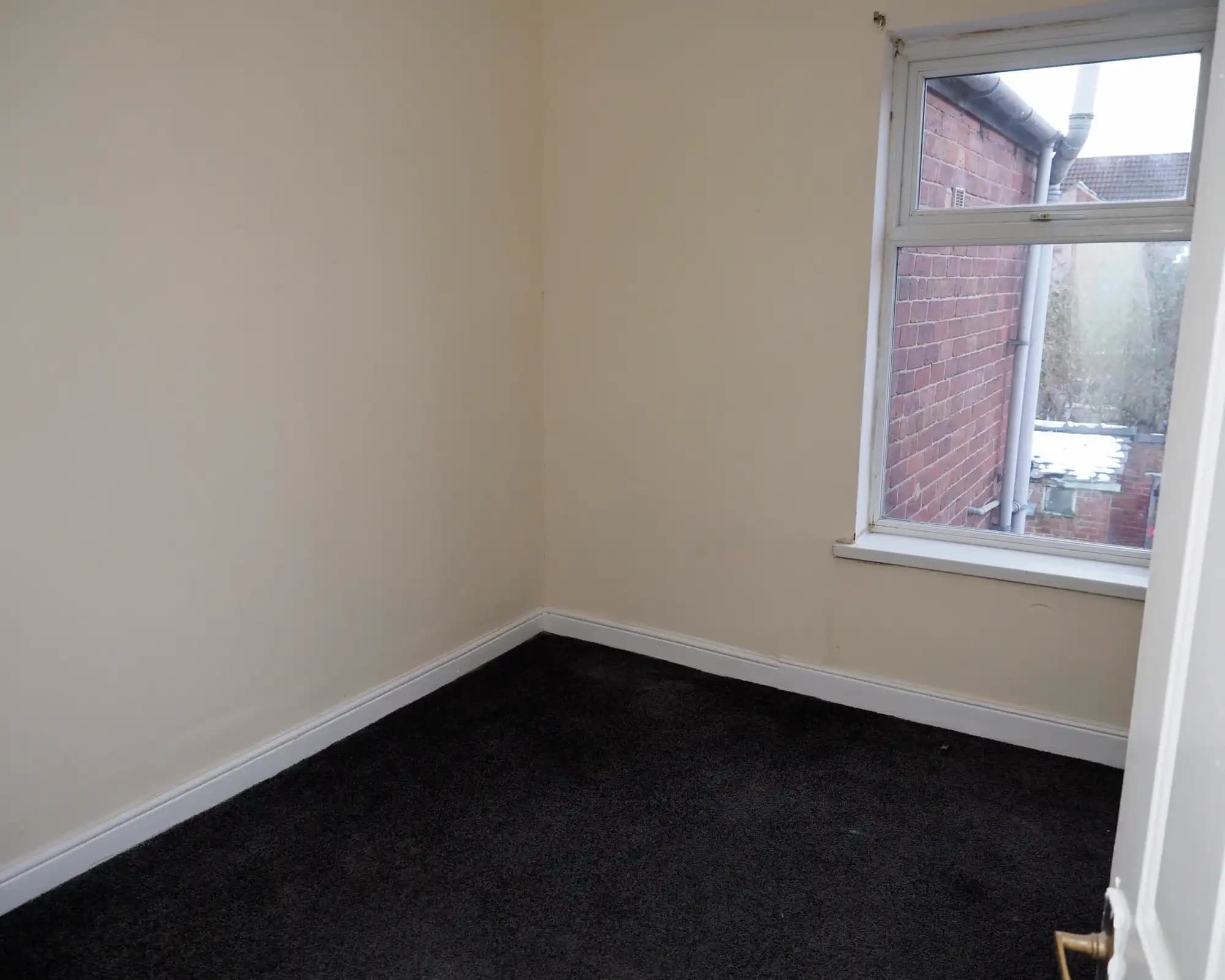 property photo 14 of 20