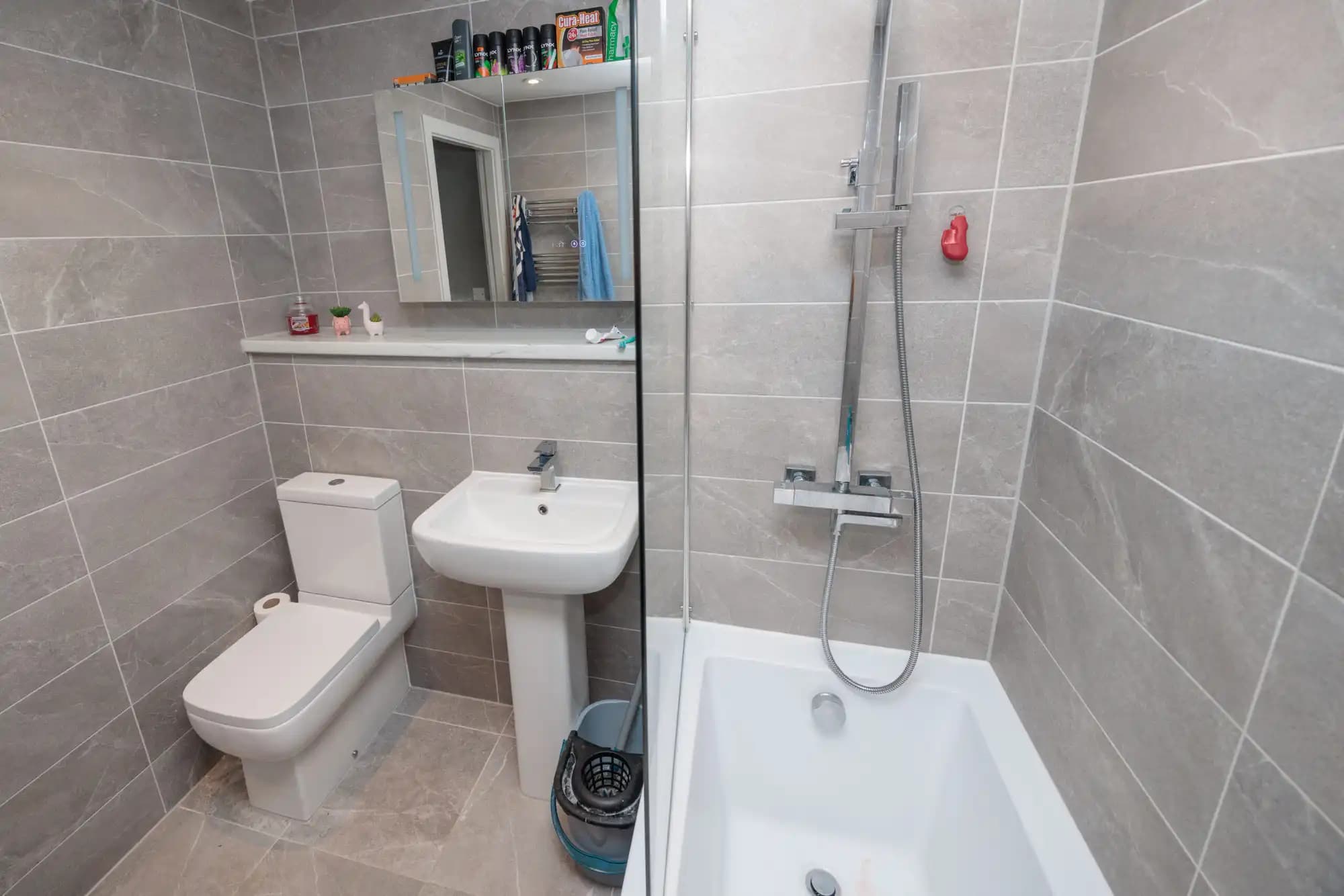 property photo 8 of 17