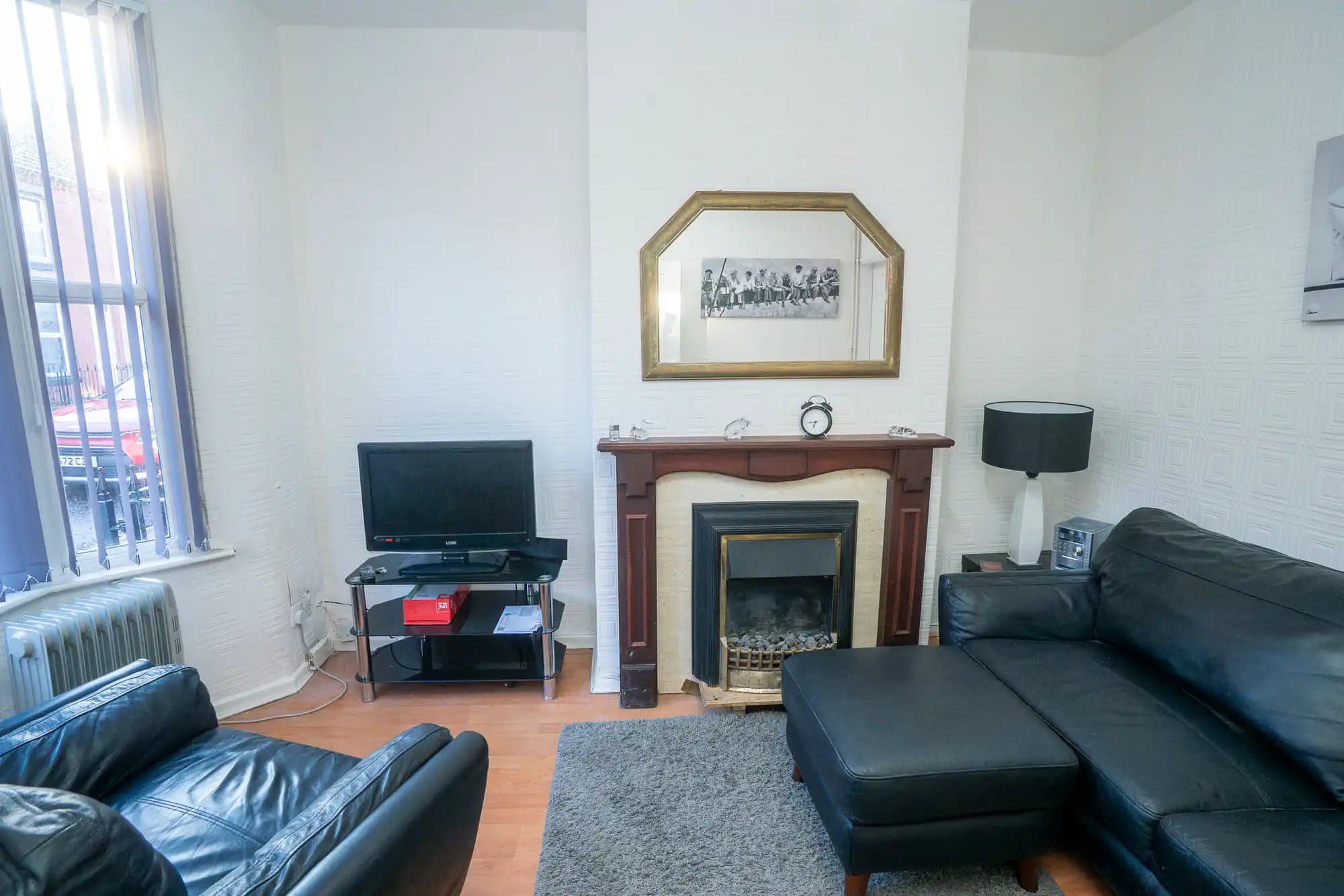 property photo 4 of 28
