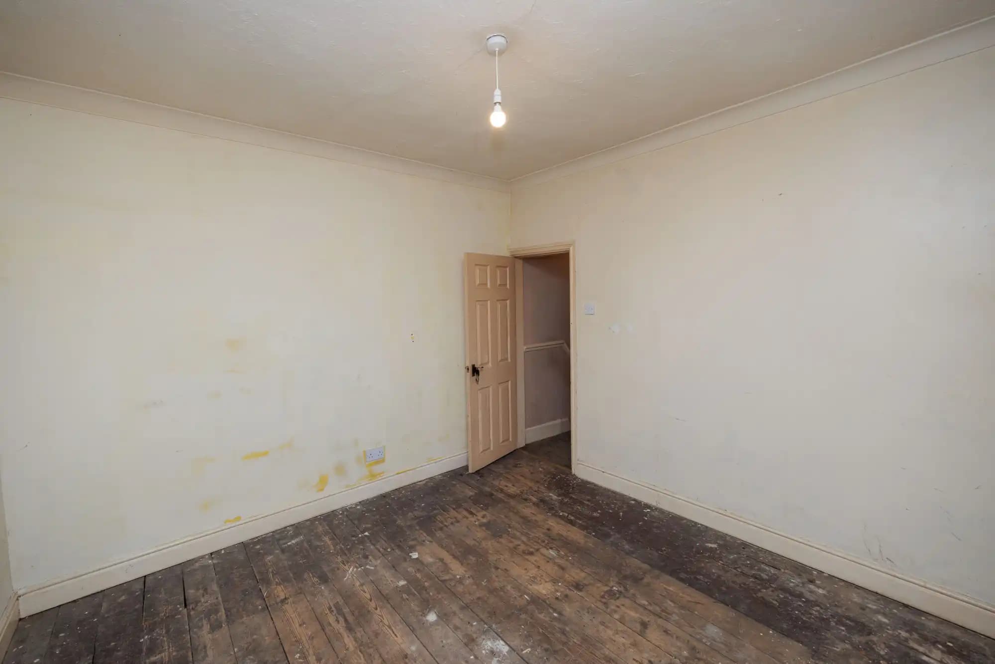 property photo 13 of 26