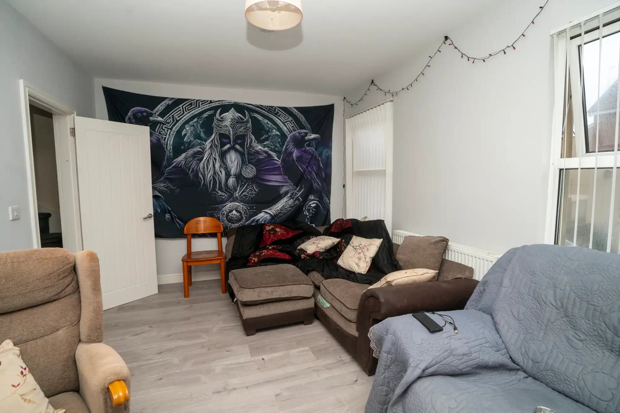 property photo 4 of 12