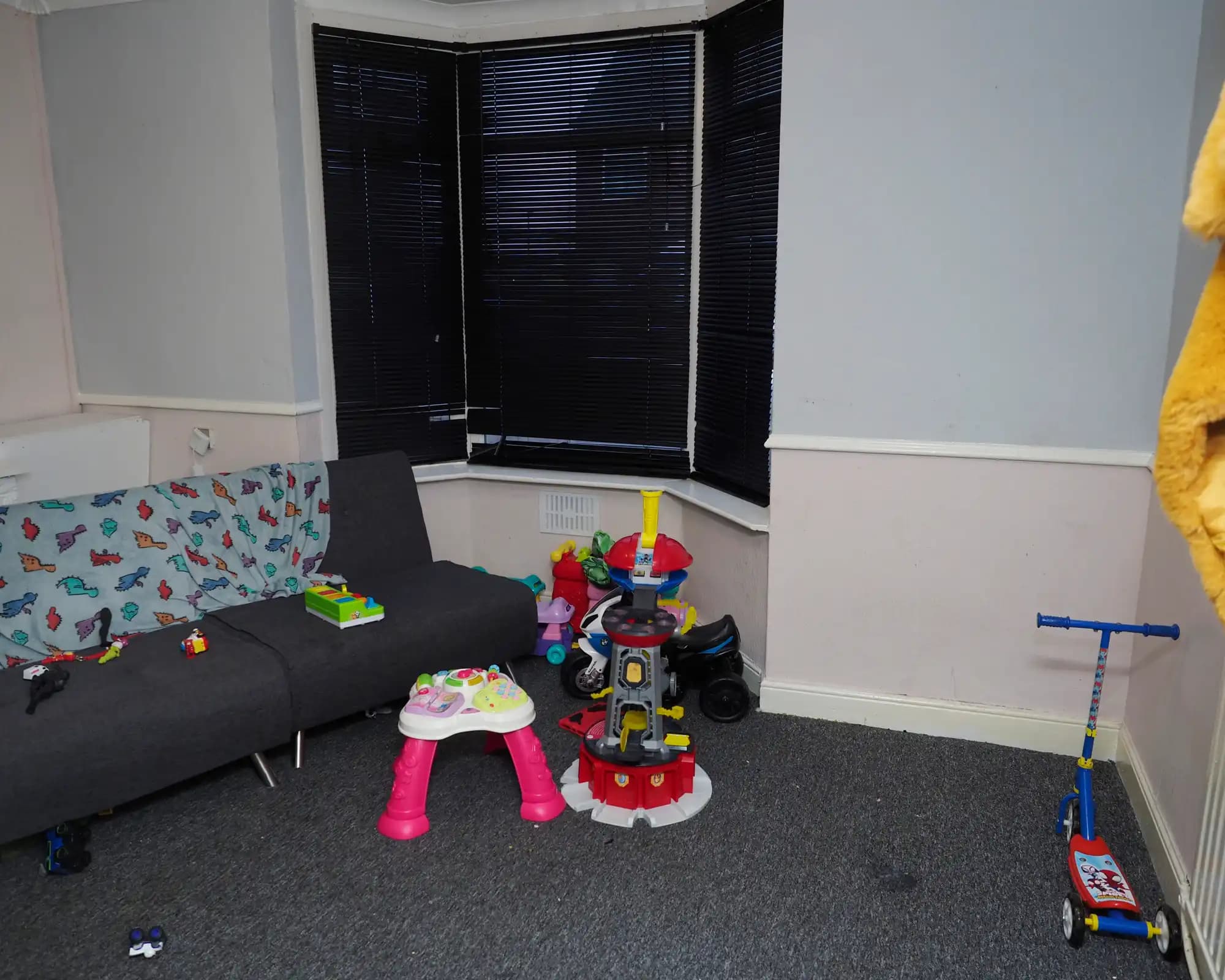property photo 10 of 31