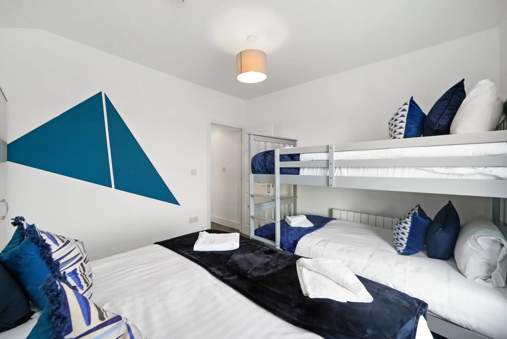 property photo 63 of 128