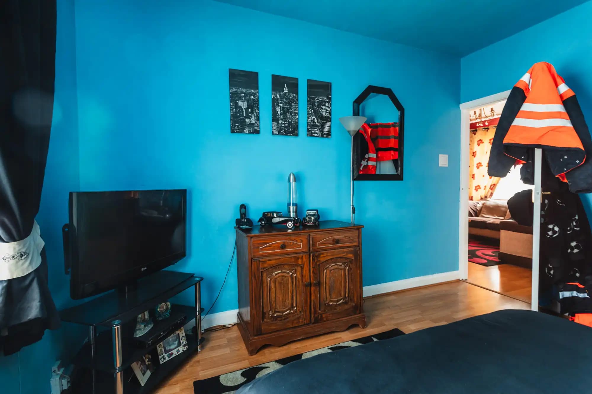 property photo 13 of 21