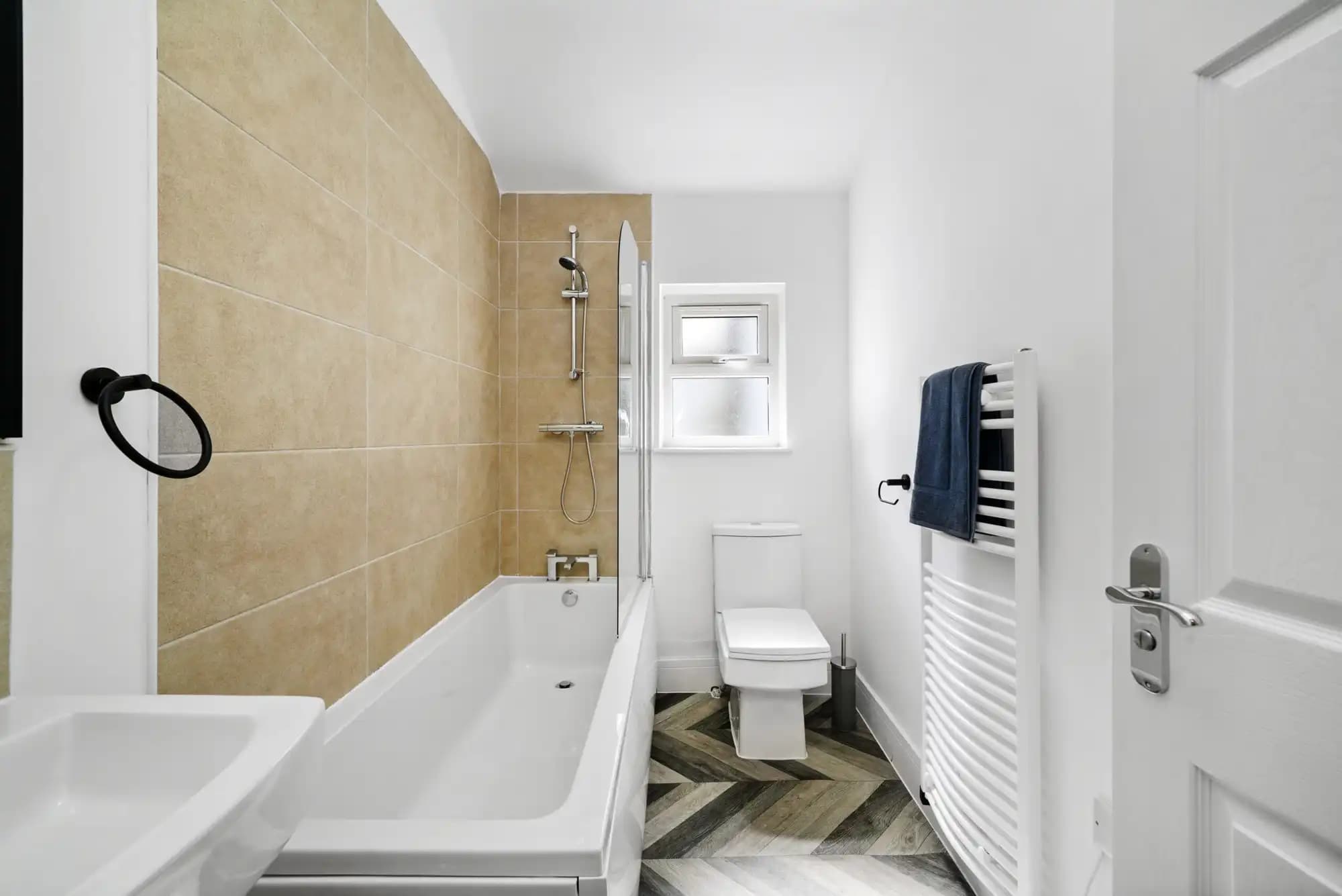property photo 60 of 128