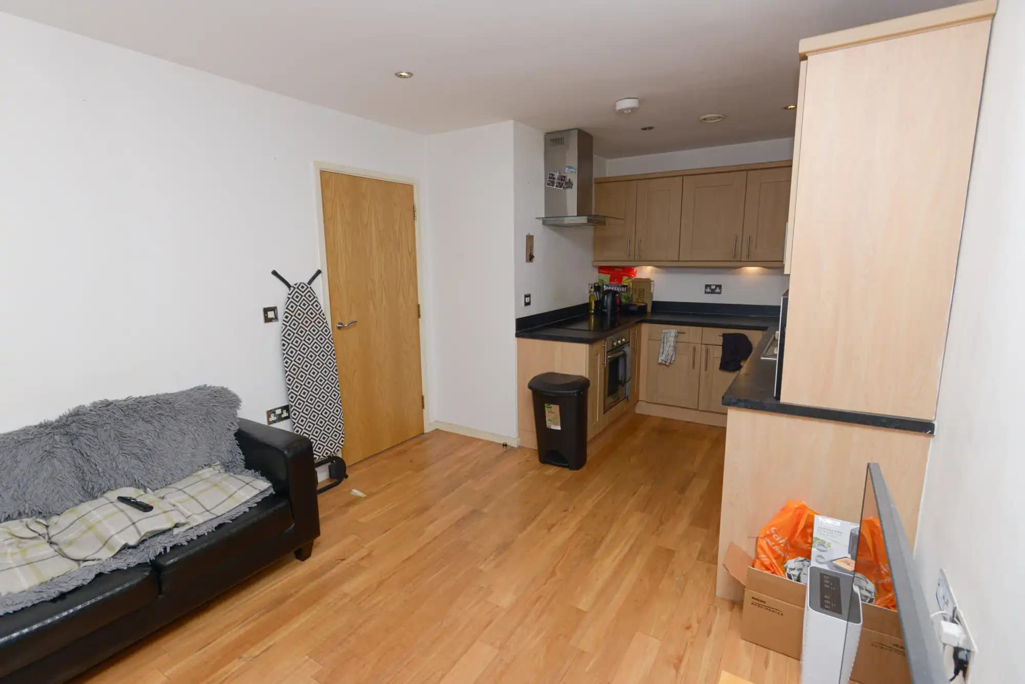 property photo 7 of 15