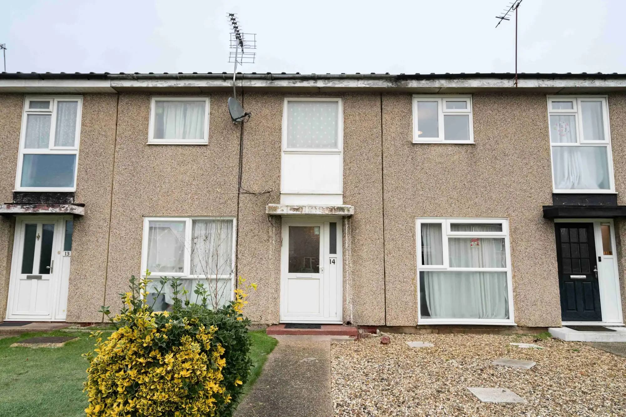 property photo 4 of 29
