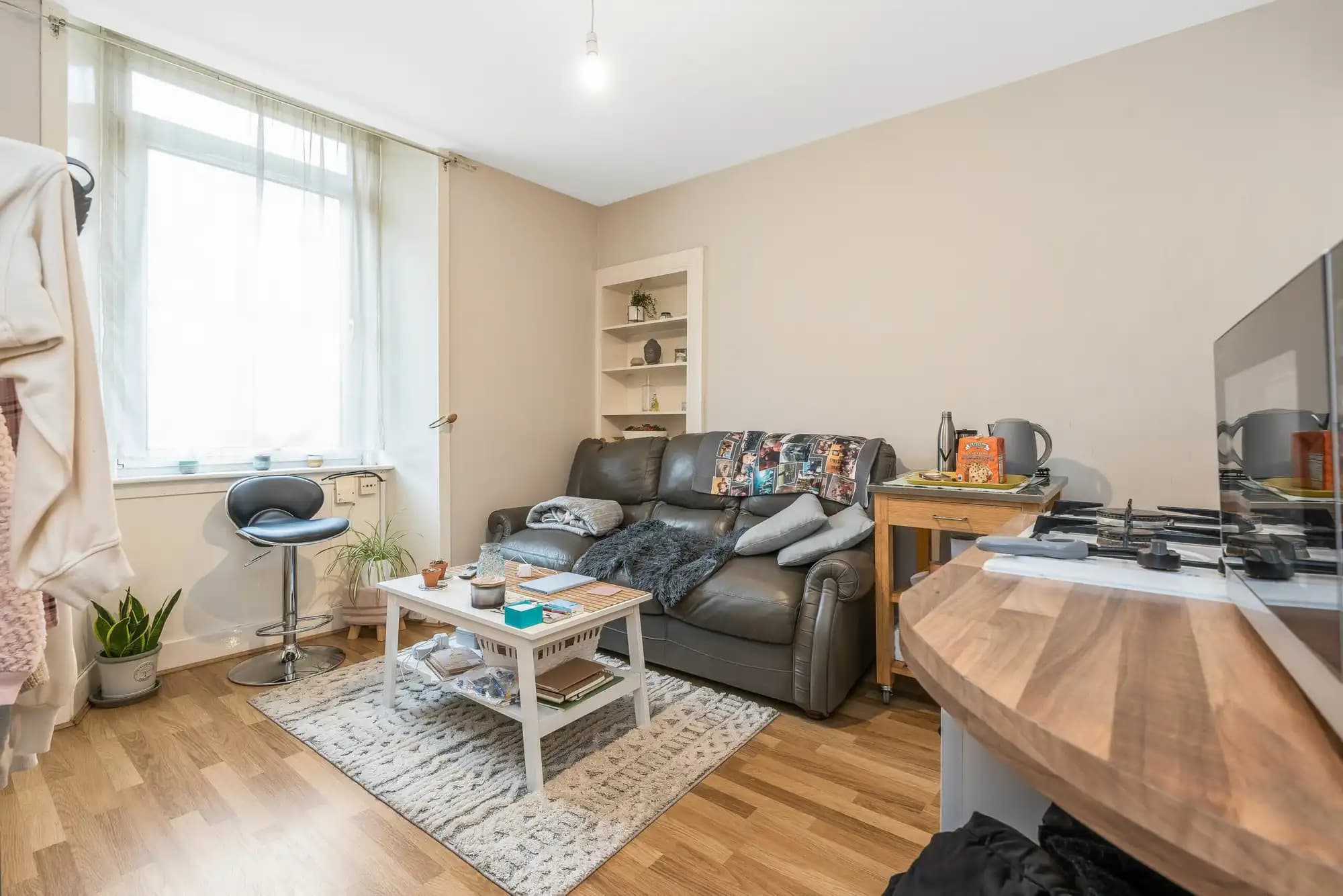 property photo 6 of 15