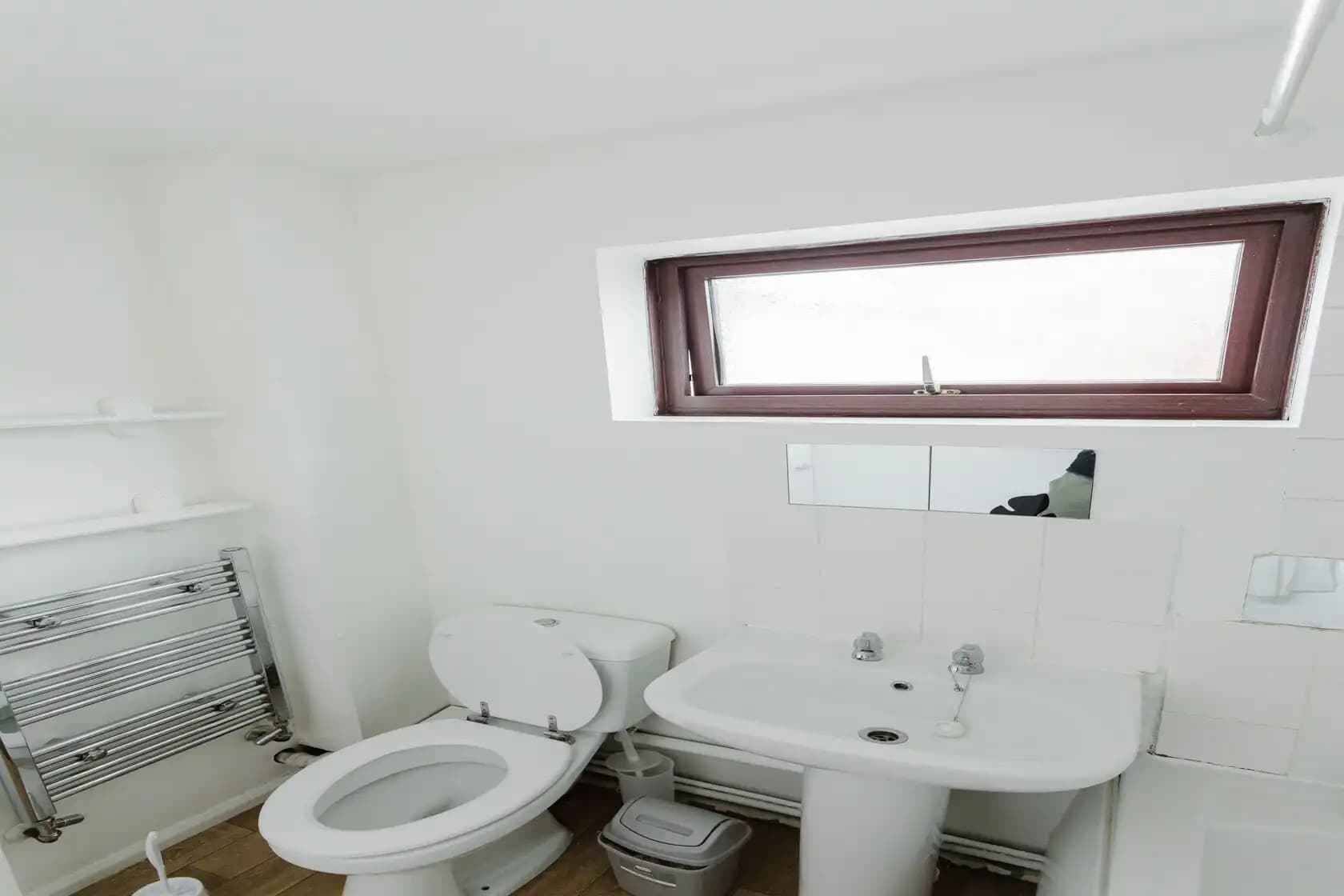 property photo 13 of 19