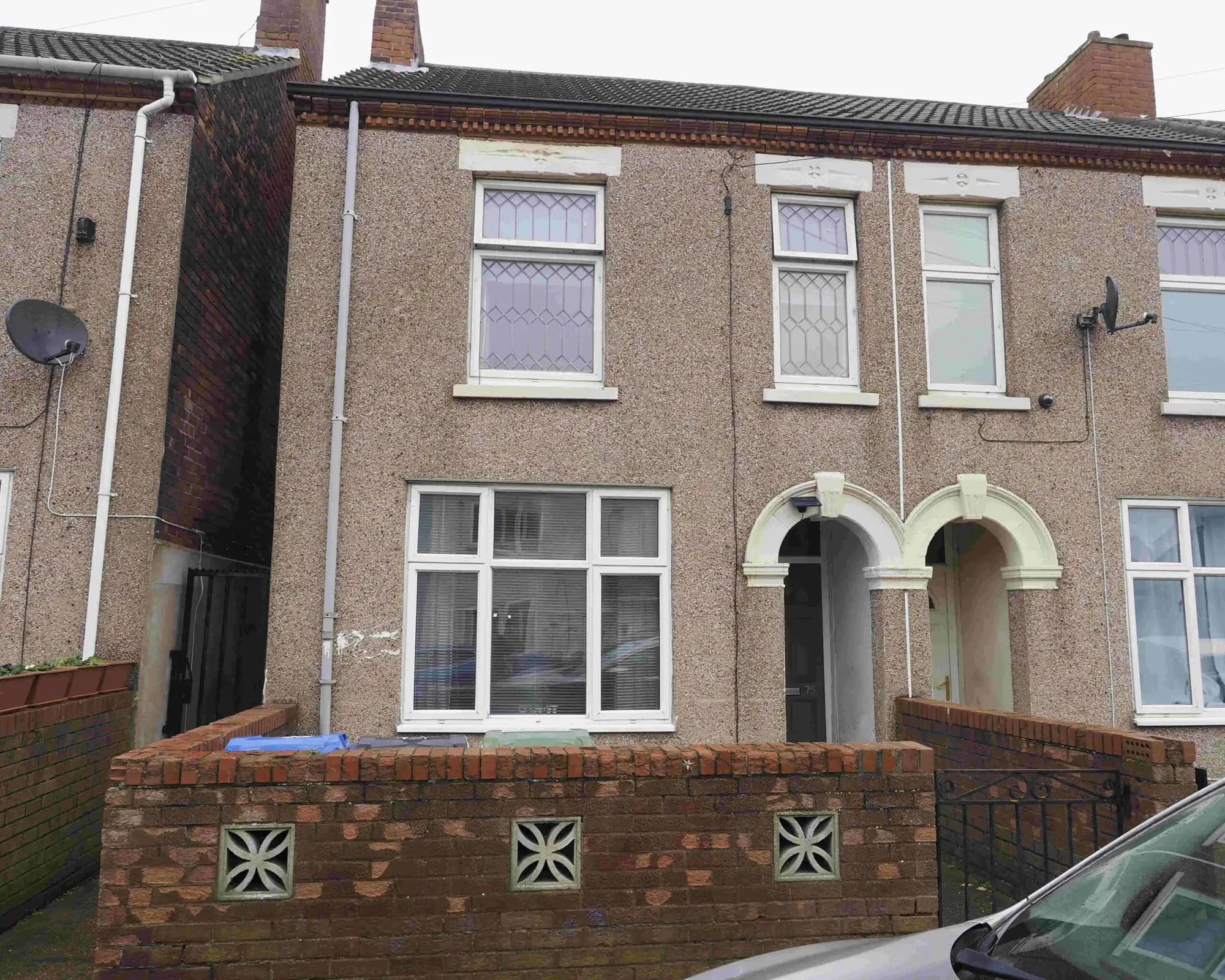property photo 4 of 22