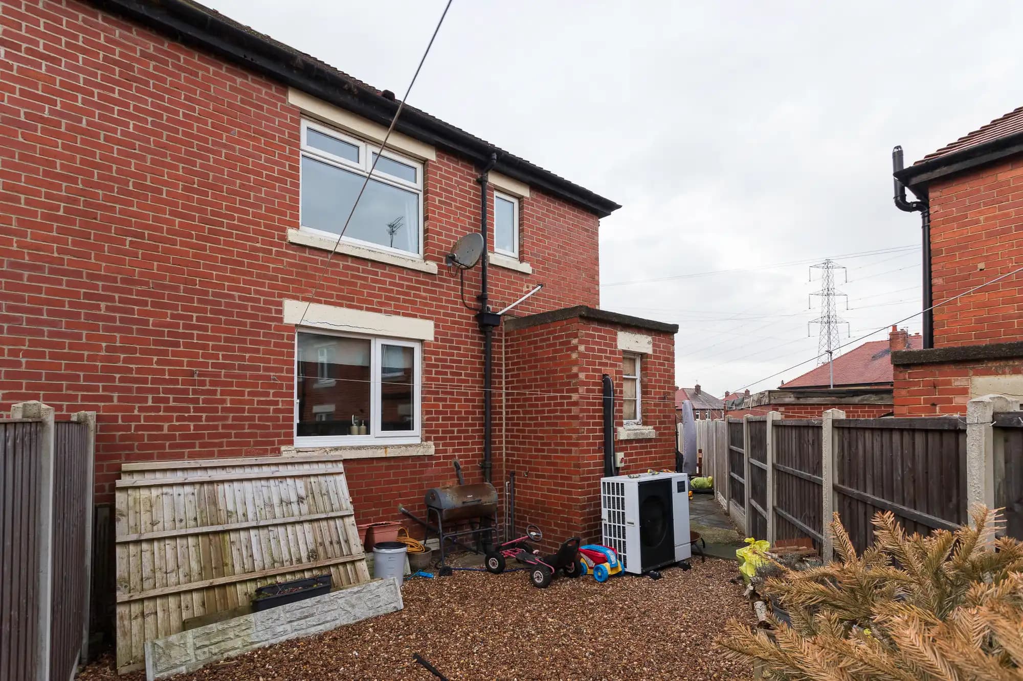 property photo 3 of 17