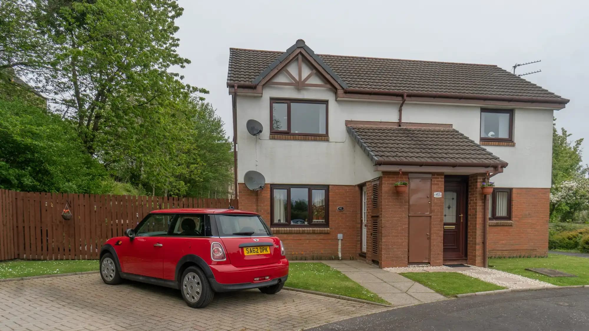property photo 5 of 17
