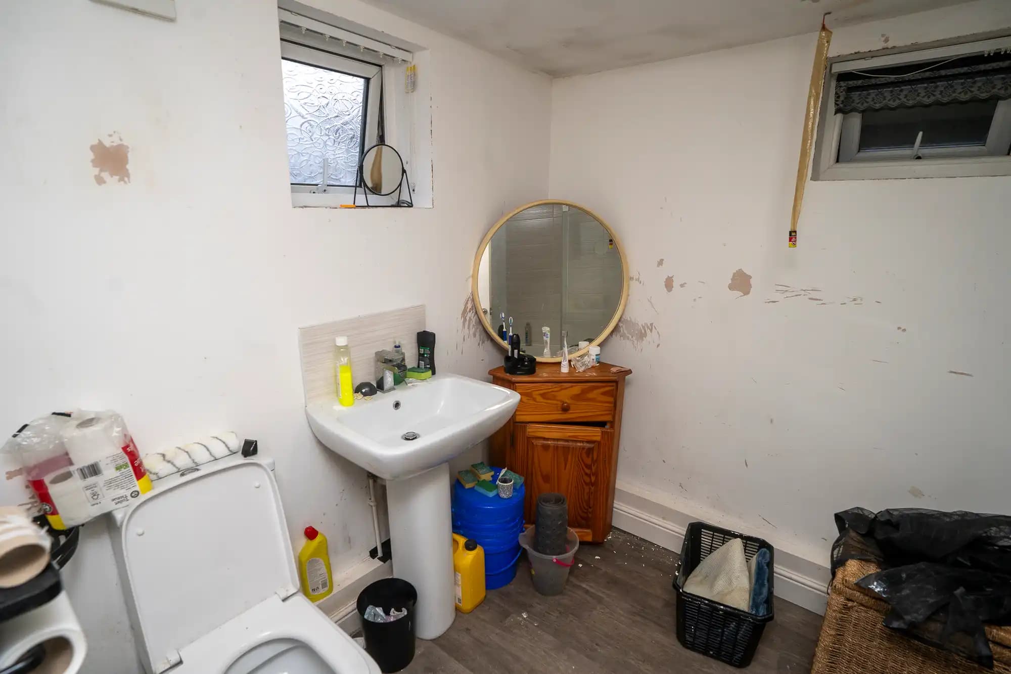 property photo 9 of 12