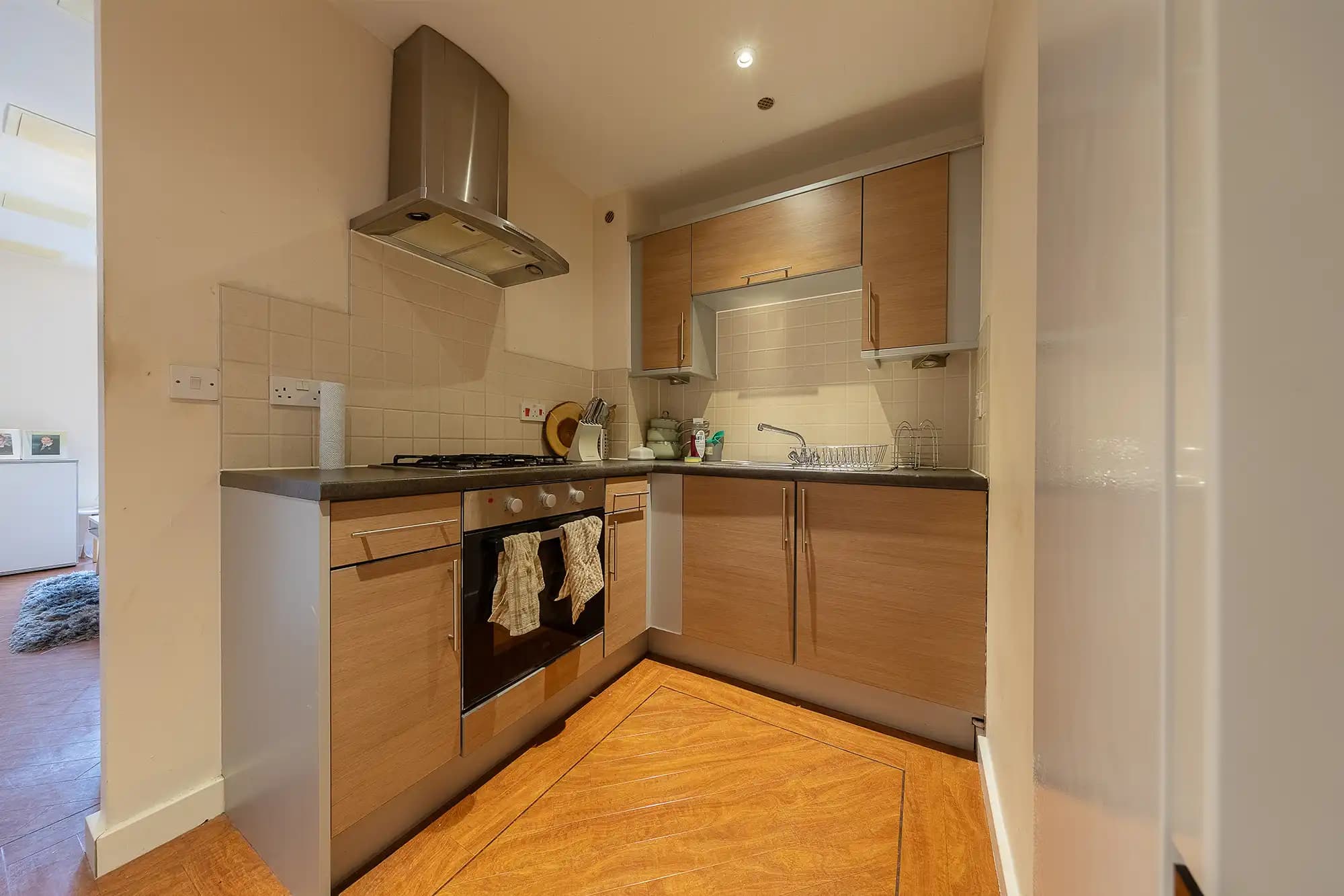 property photo 6 of 15