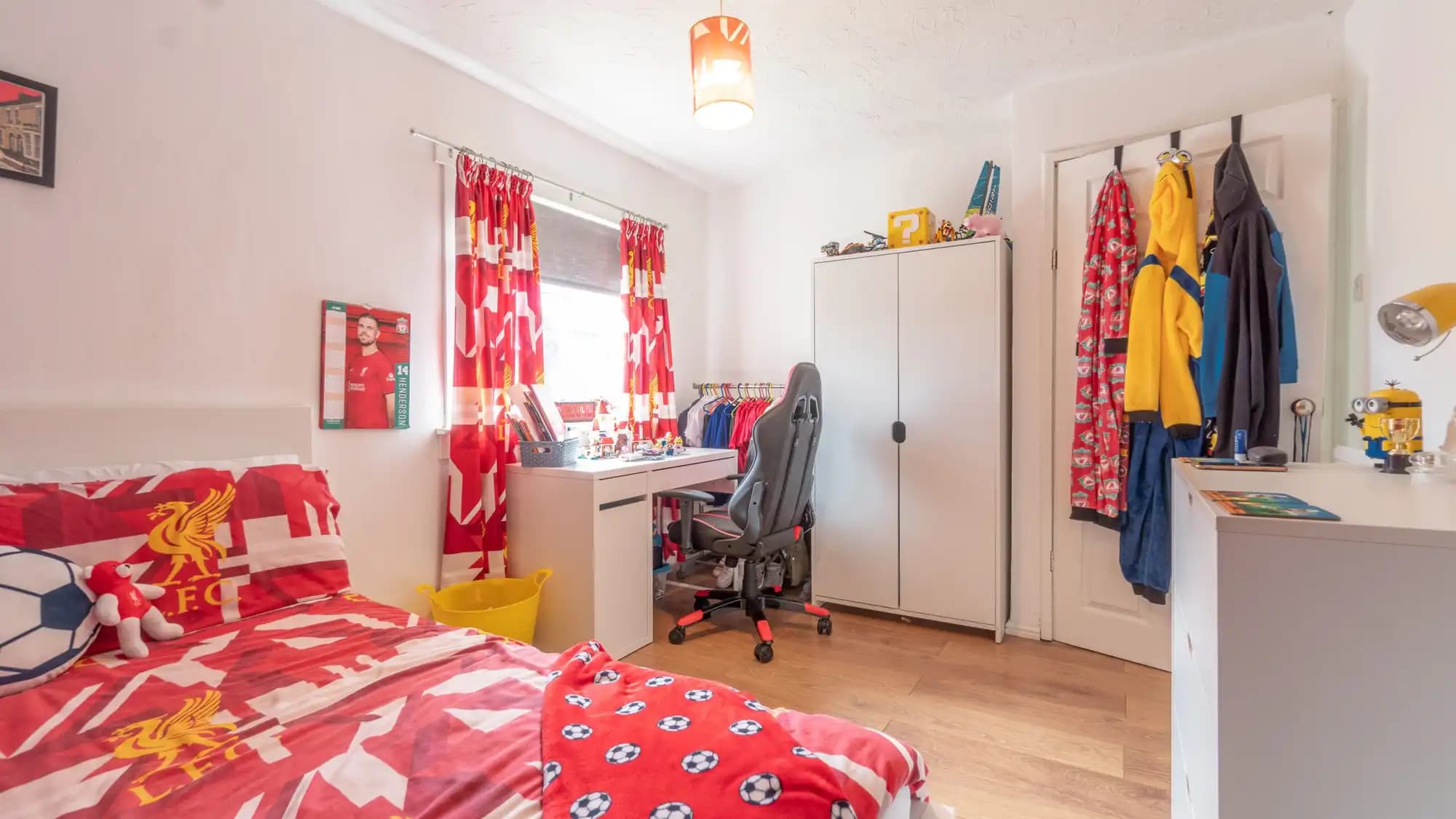 property photo 13 of 32