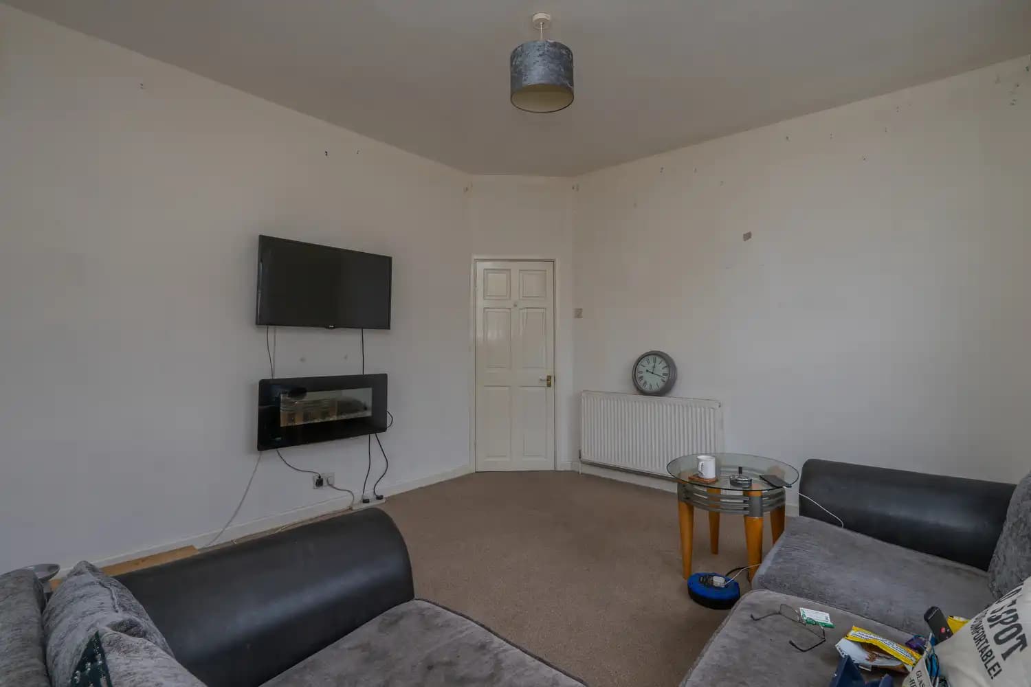 property photo 5 of 16