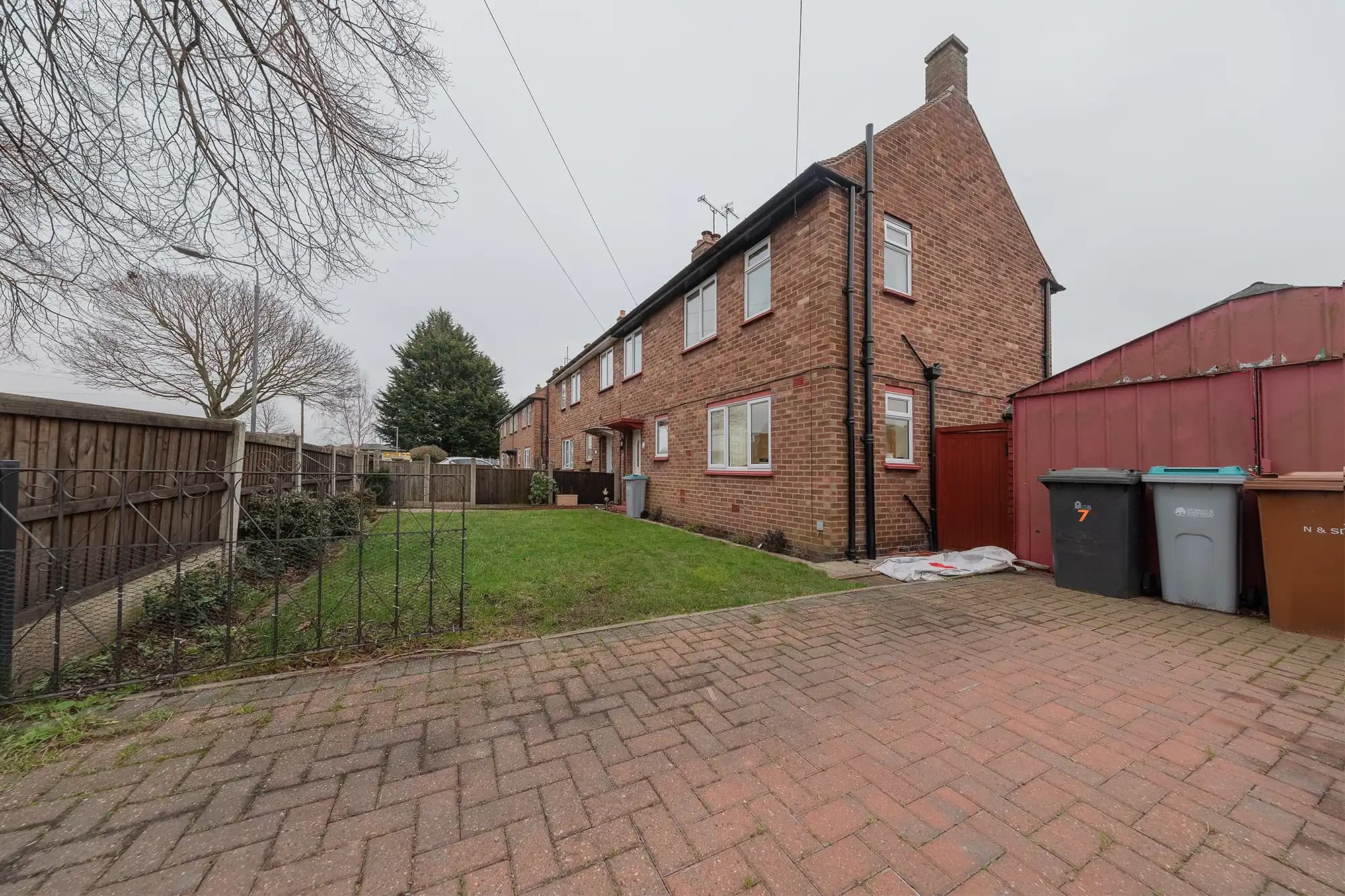 property photo 21 of 25