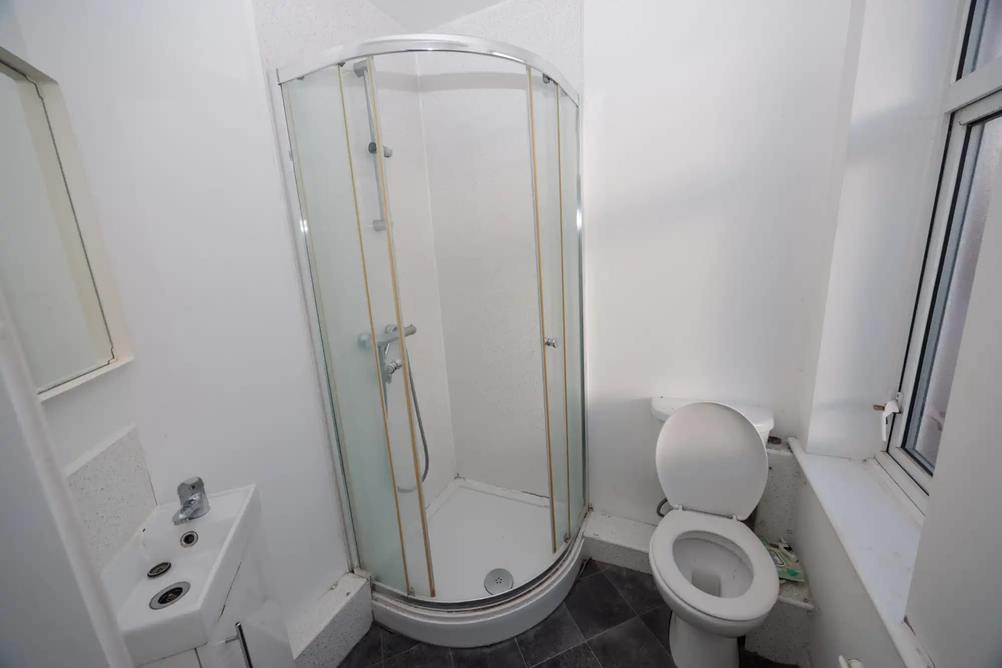 property photo 18 of 65