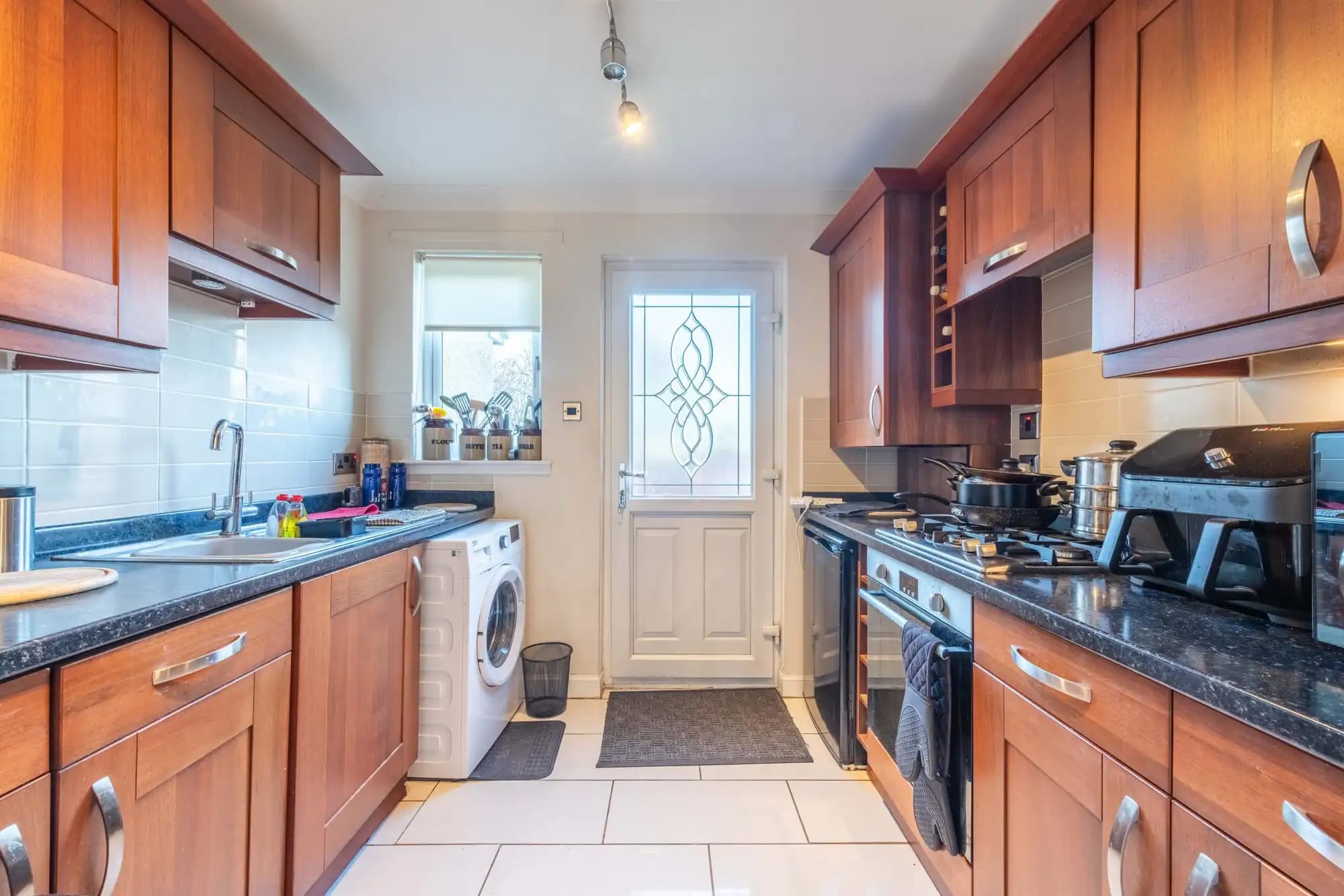 property photo 6 of 21