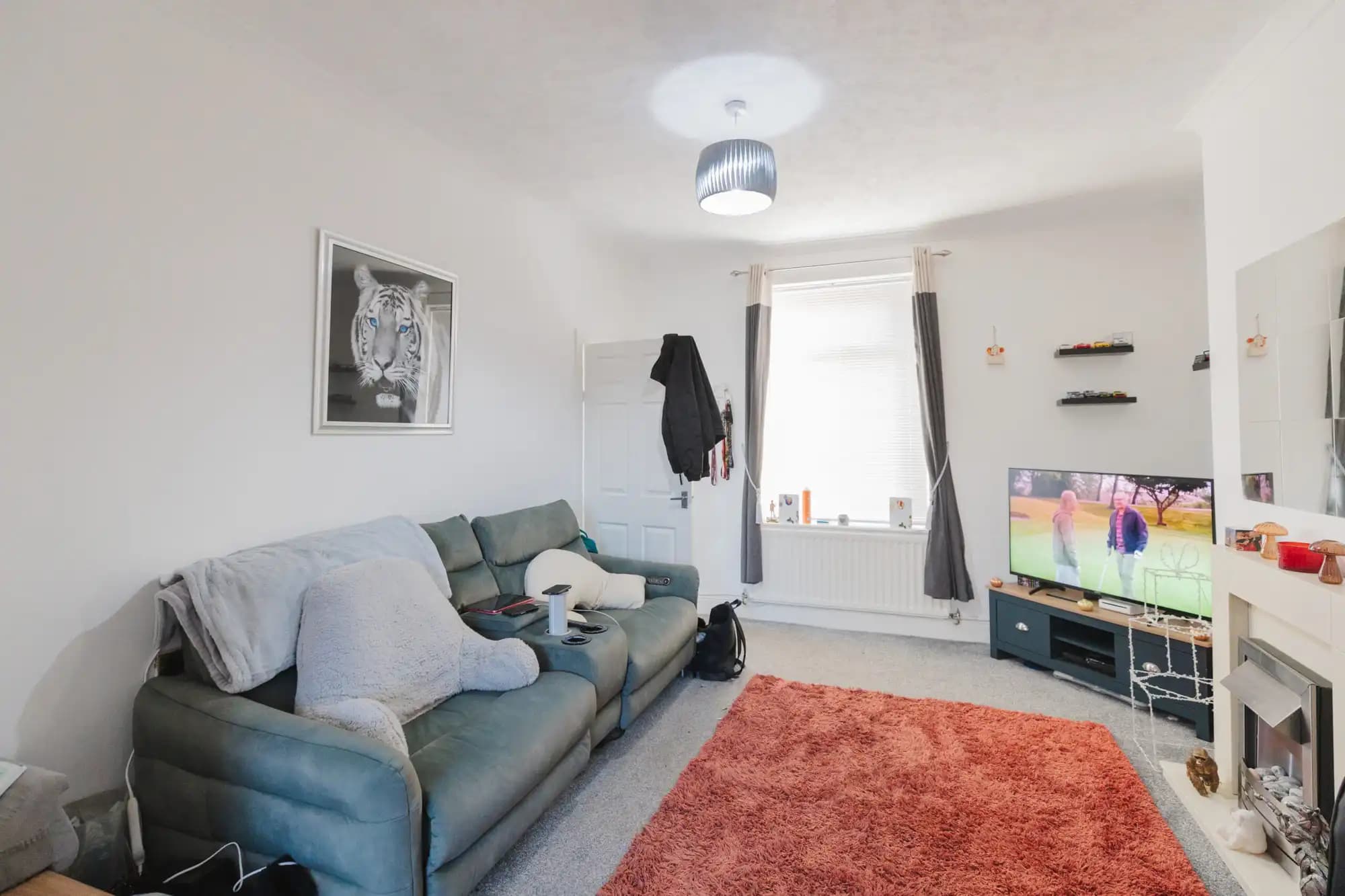 property photo 6 of 17
