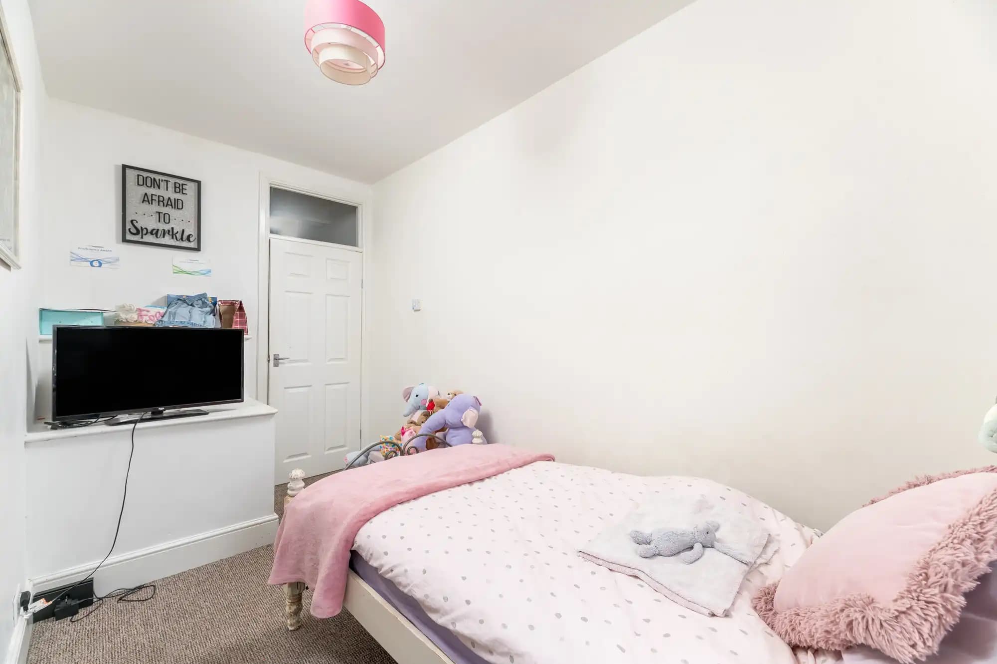 property photo 11 of 21