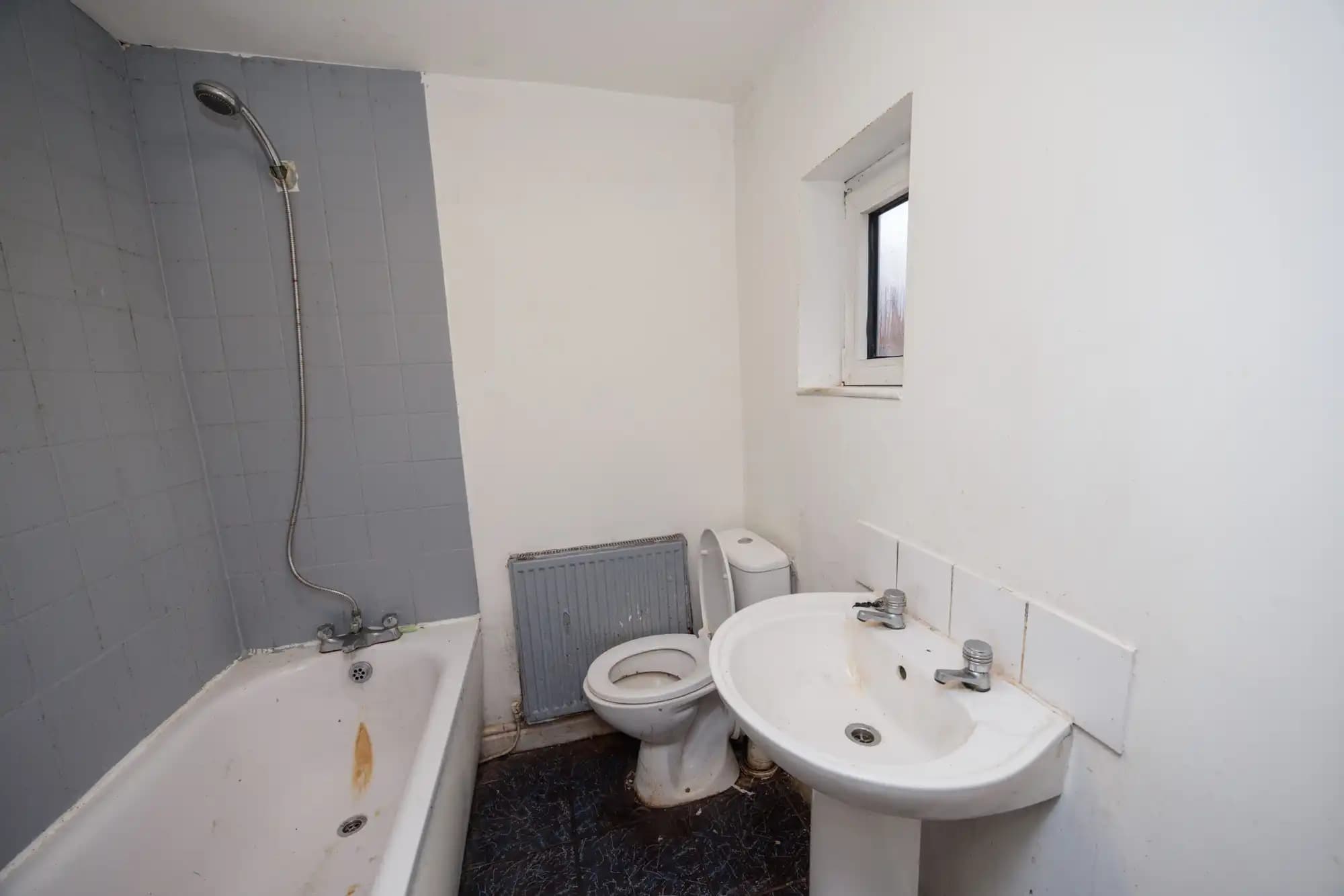 property photo 12 of 22
