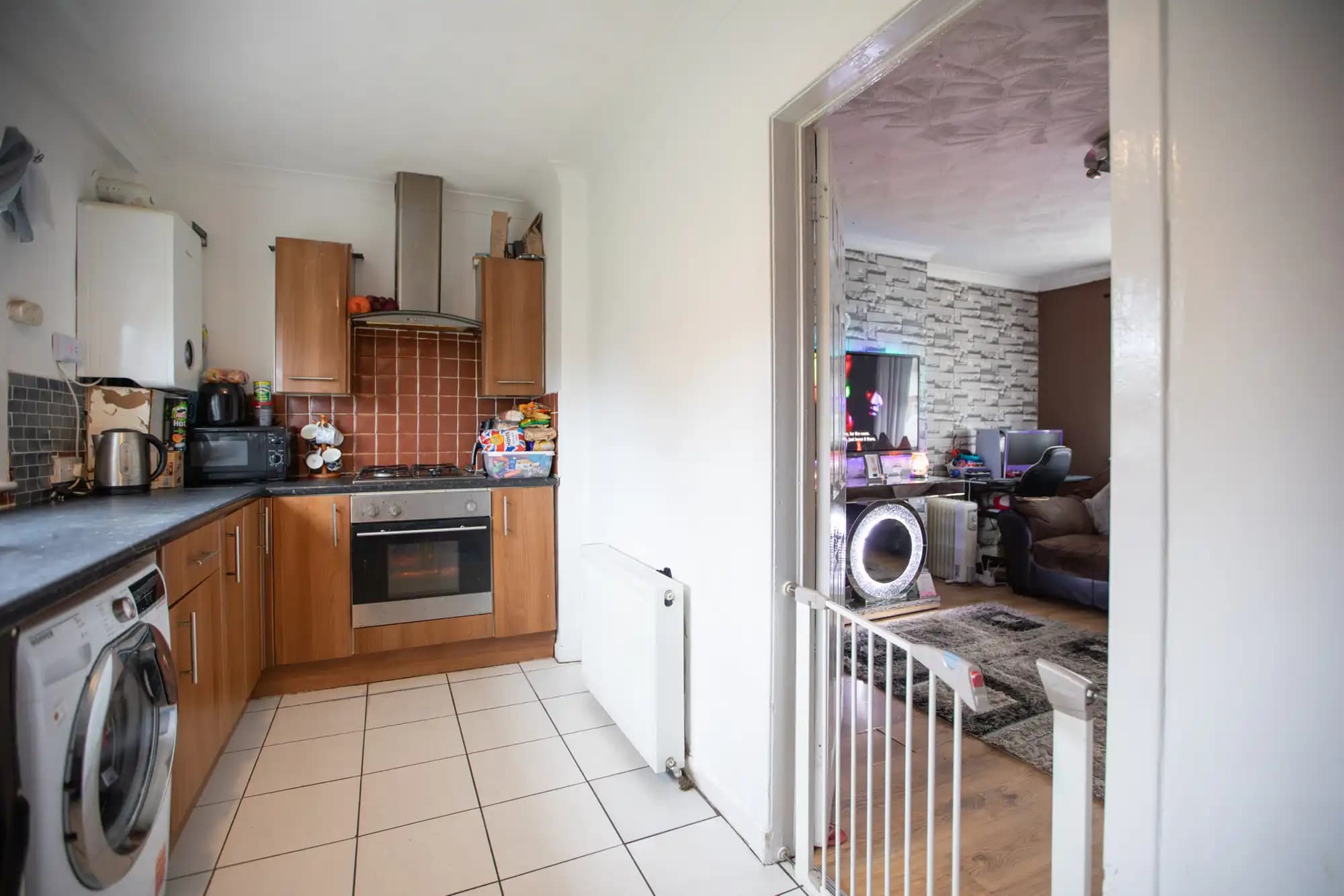 property photo 6 of 32