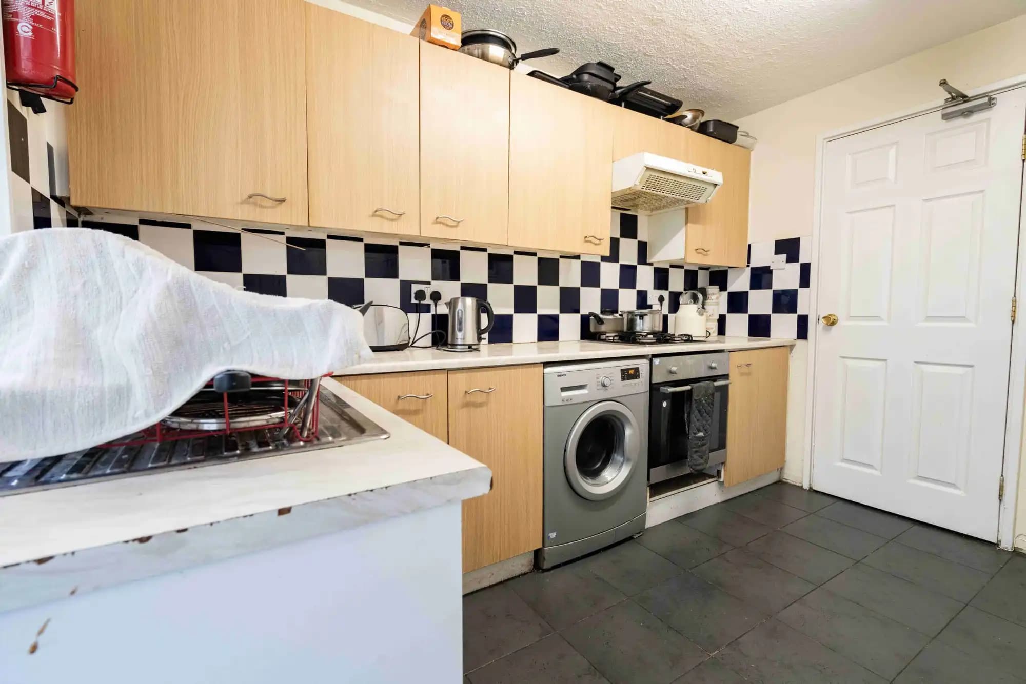 property photo 9 of 29