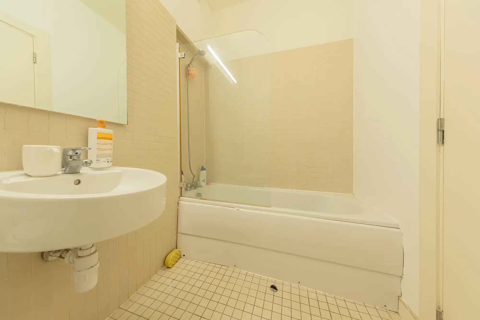 property photo 12 of 17