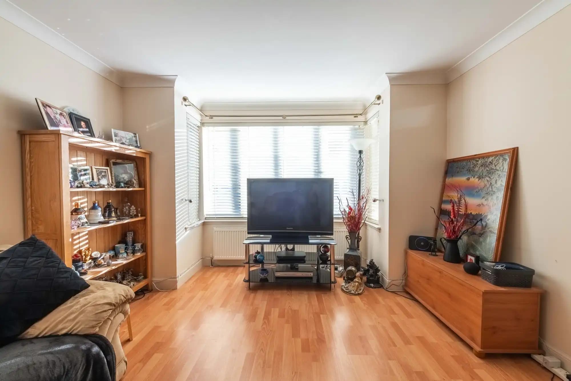 property photo 5 of 21
