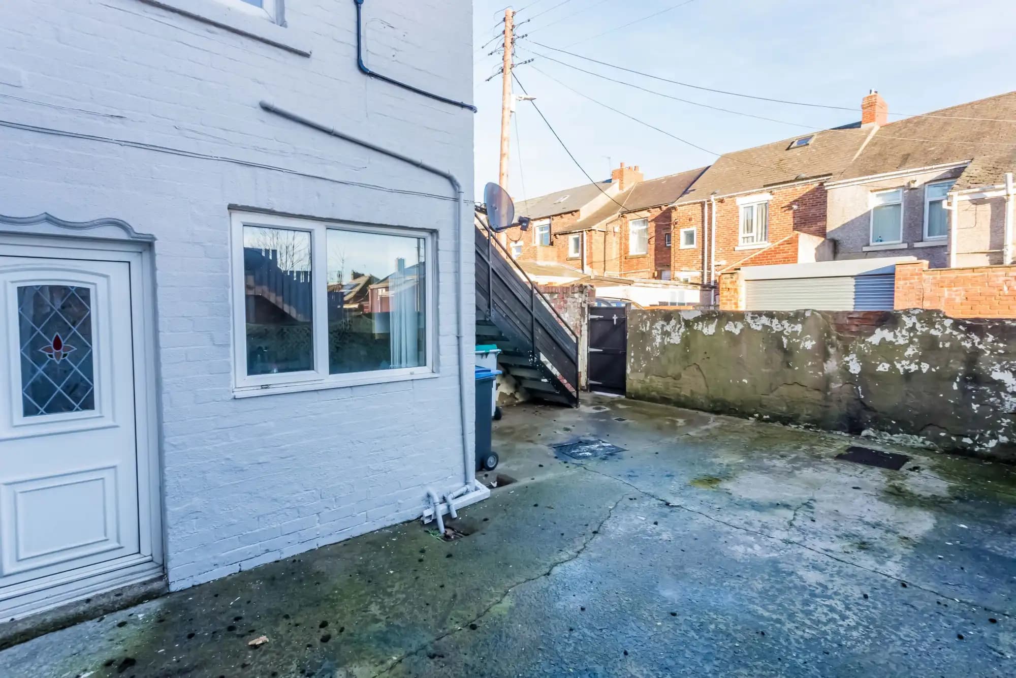 property photo 13 of 14